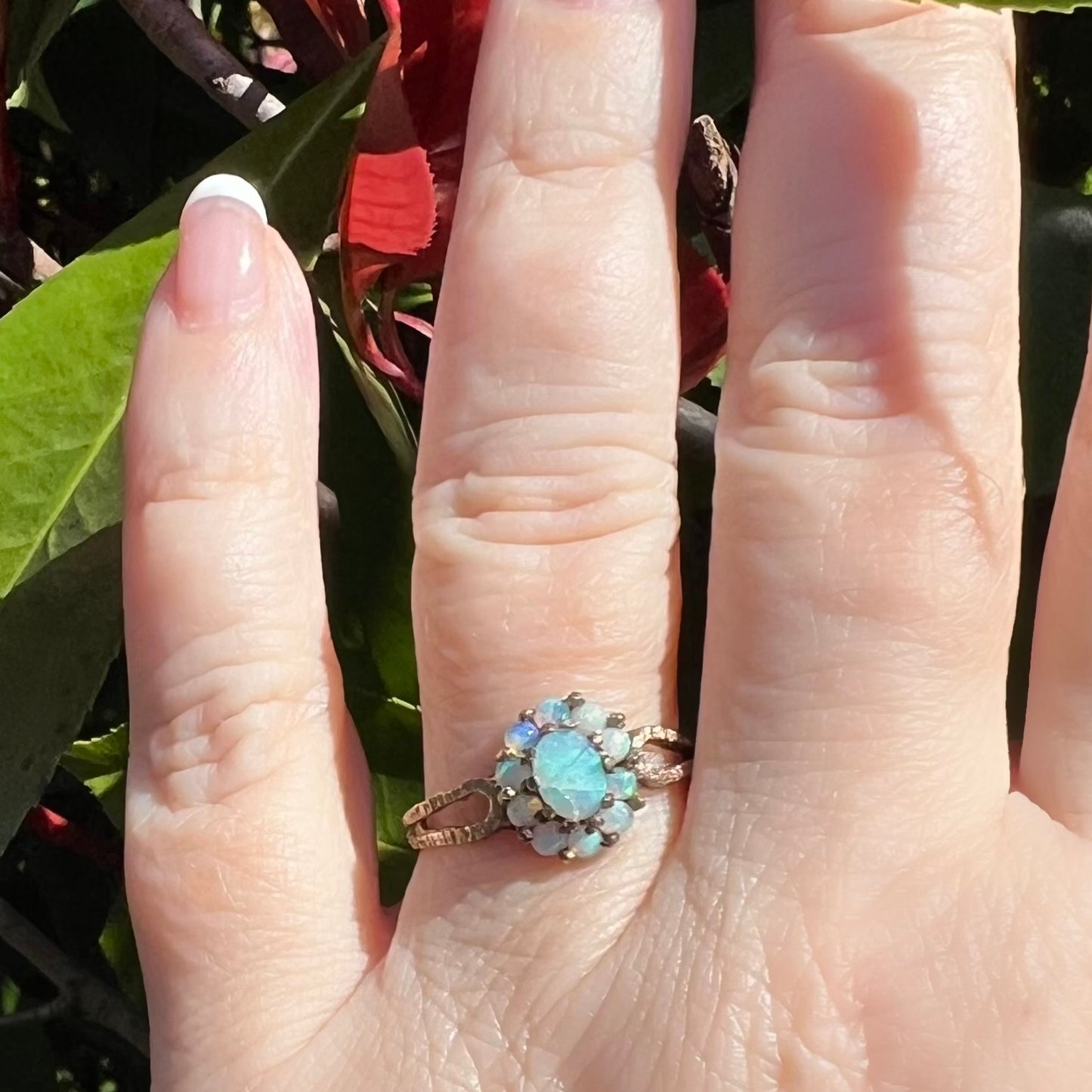Daisy ring with opals