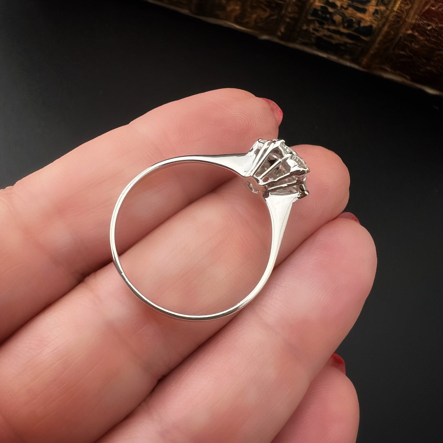 Gänseblümchenring aus 18 Karat Weißgold und Diamanten