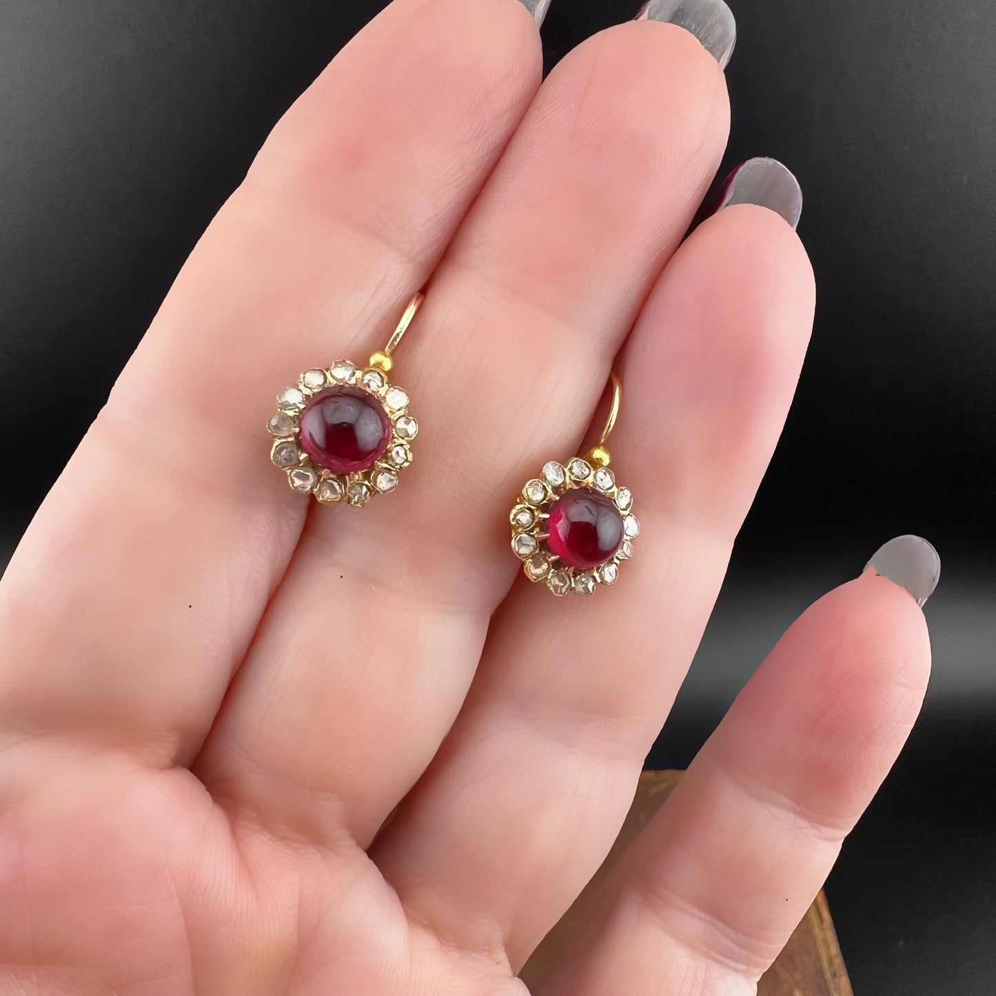 18K Gold Earrings with Cabochon Spinels and Diamonds – Late 19th/Early 20th Century