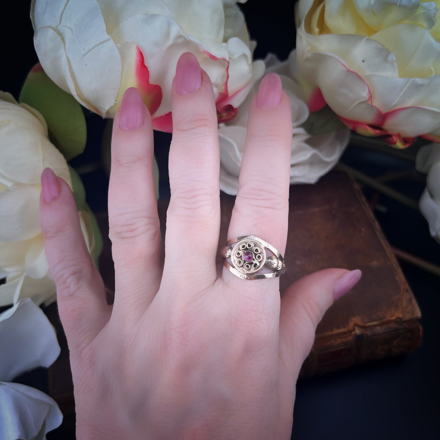 Bourbon Ring with Mauve Glass Paste