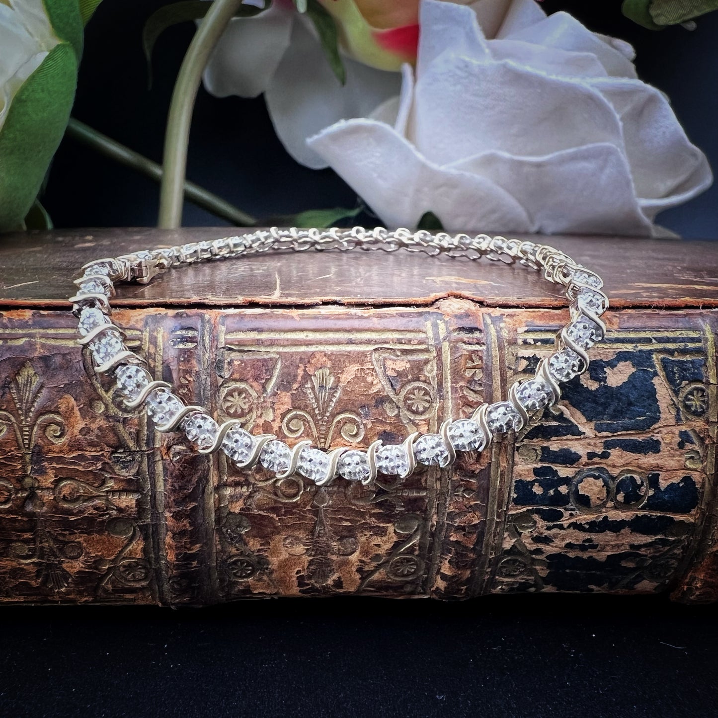 Bracciale tennis vintage in oro giallo e bianco e diamanti