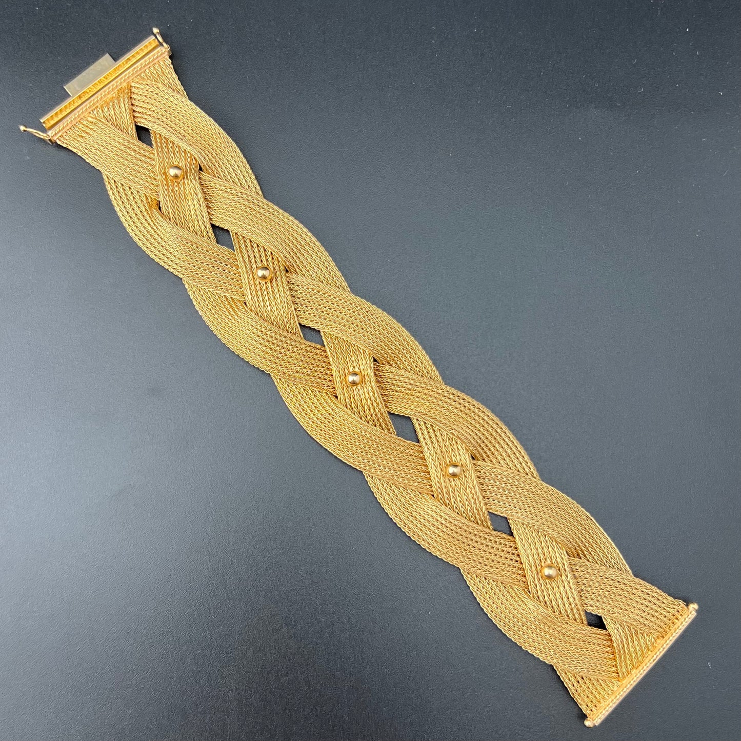 Importante bracciale italiano a treccia in oro 18 ct 63.1 grammi