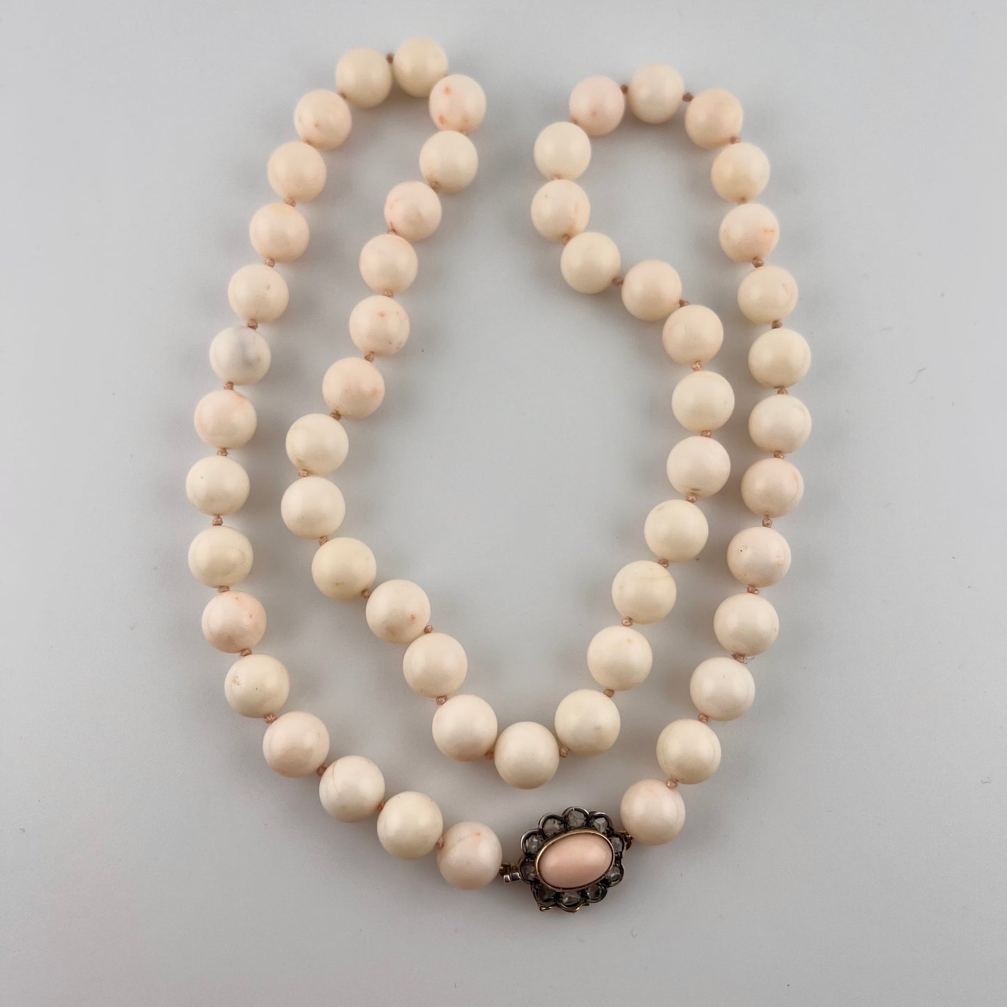 Long necklace with pinkish white Japanese coral “Shiro”