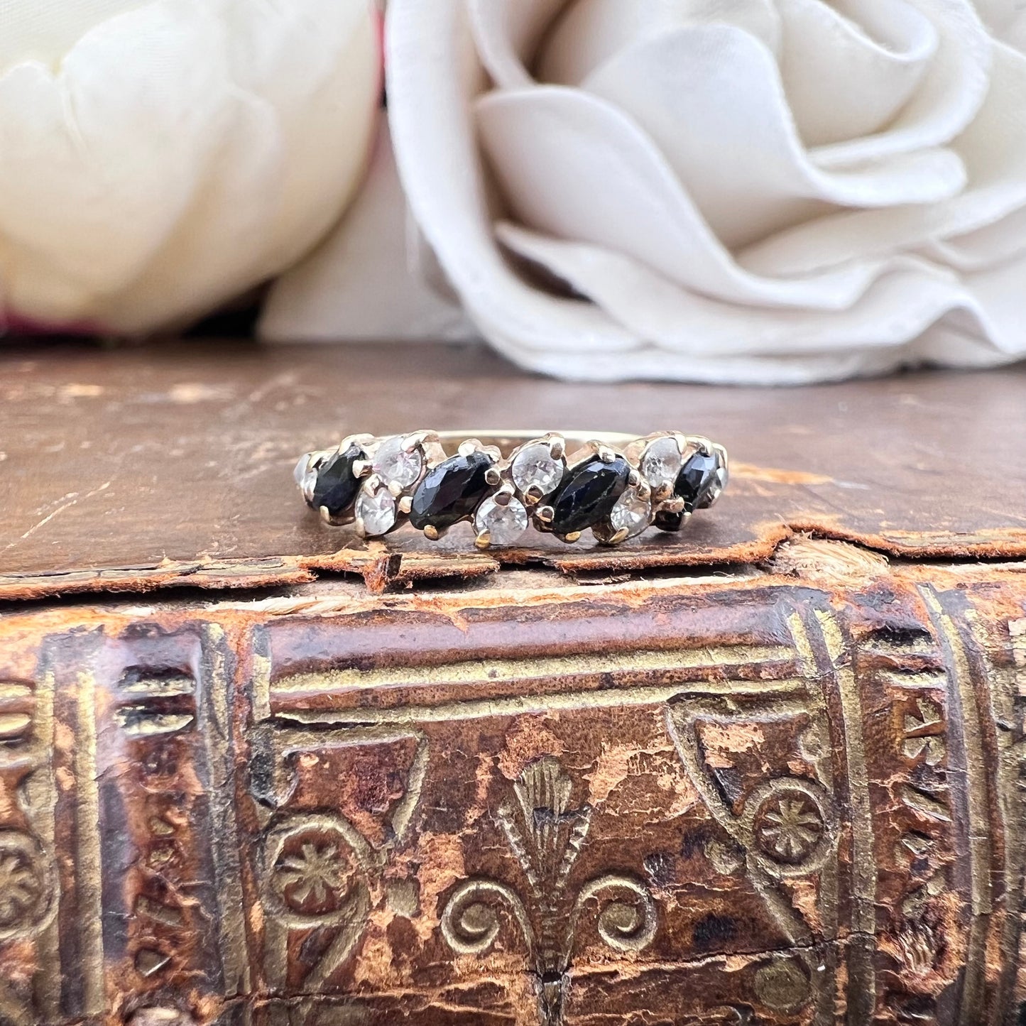 Anello vintage fede con zaffiri marquise e cristalli – Birmingham 1987