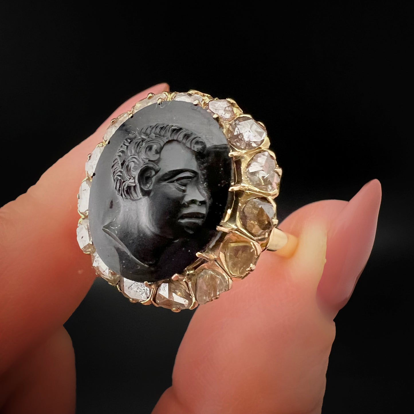 Goldring mit Onyx und Diamant Blackmoor