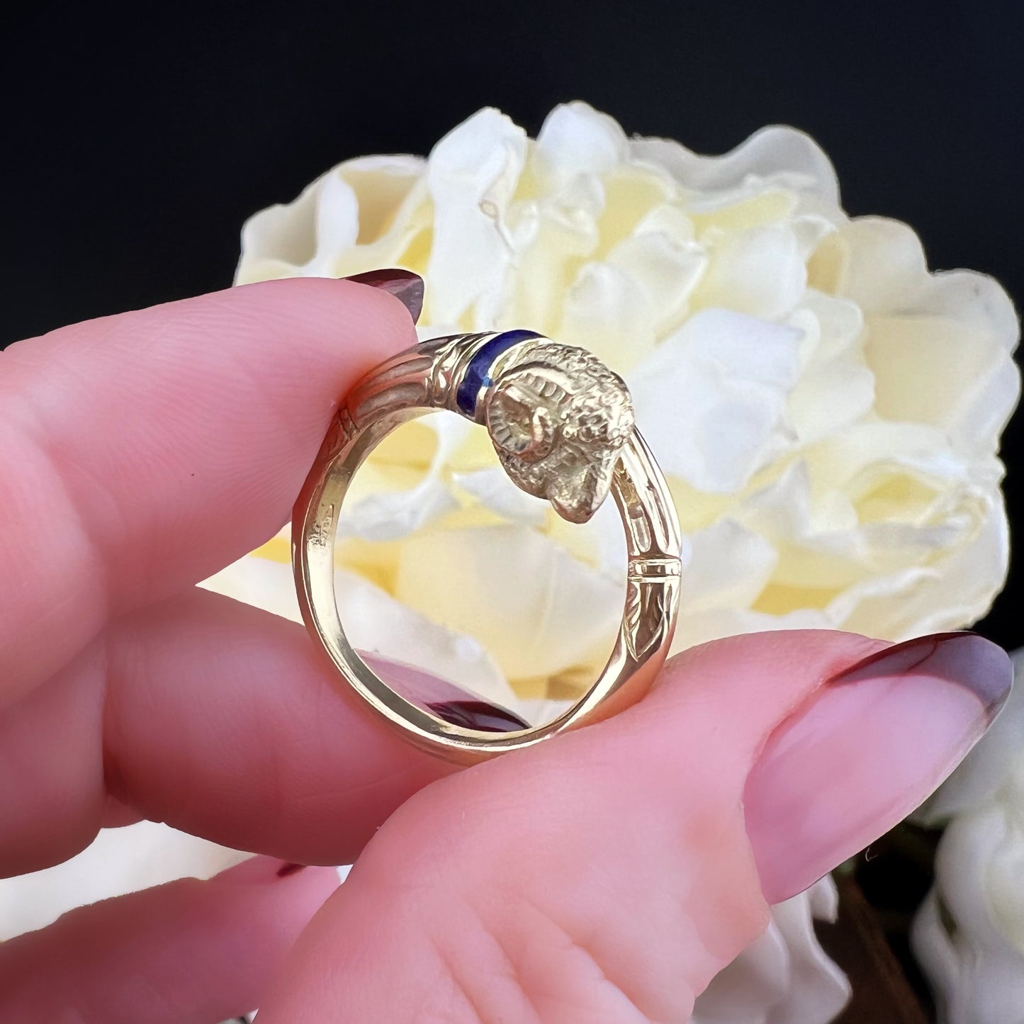 Anello vintage “animalier” in oro 18 k e smalto blu