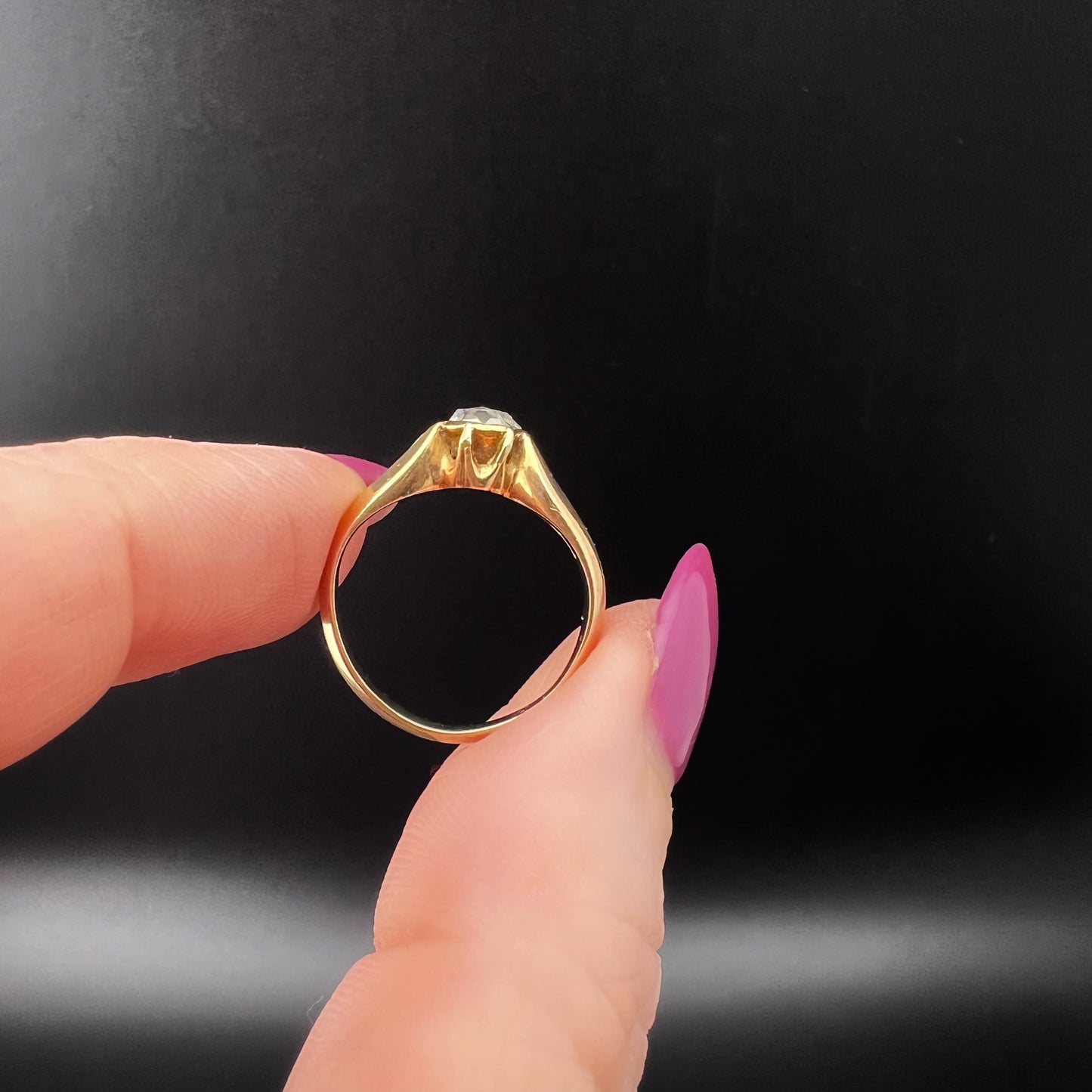 Antique 14K gold ring with 0.60 ct rose diamond