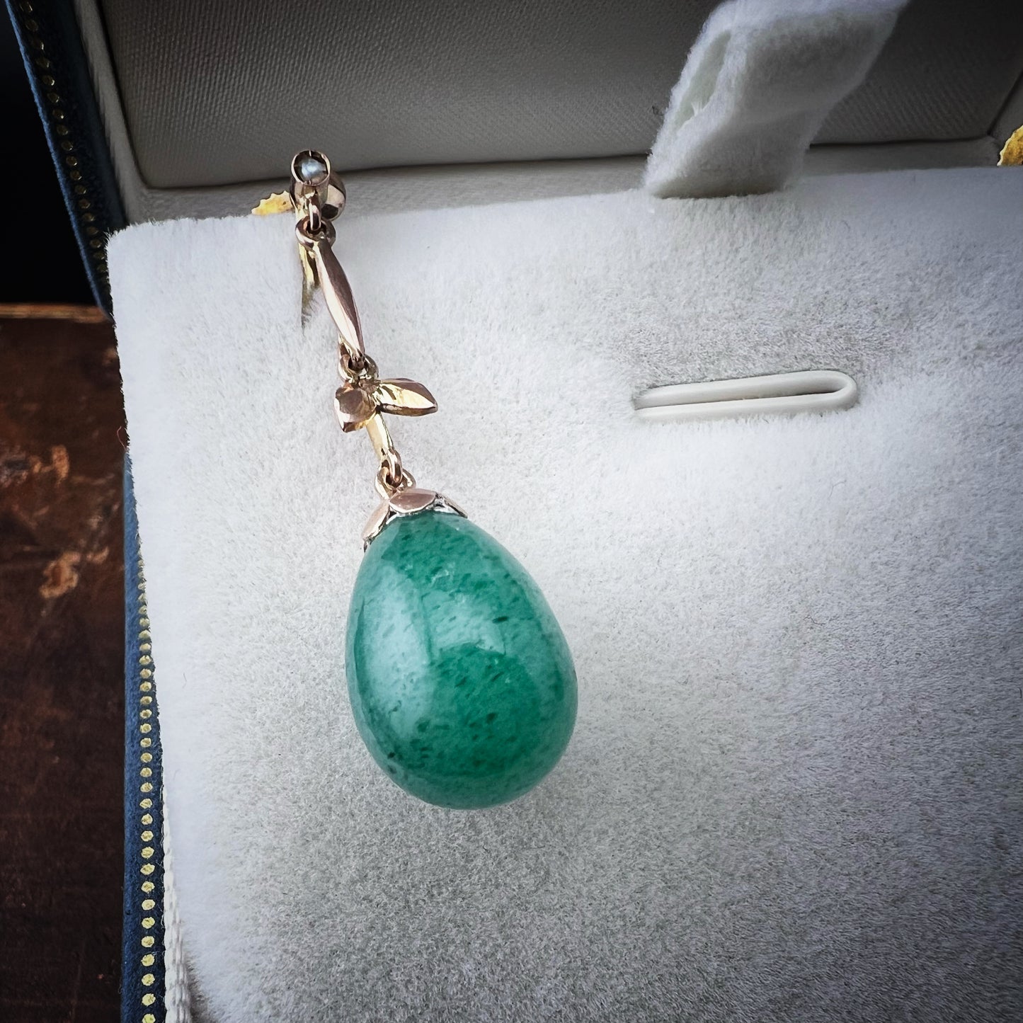 1940s gold earrings with green aventurine