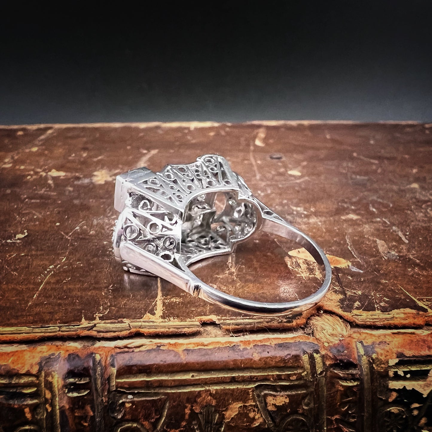 Art Deco Platinum Ring with Natural Diamonds