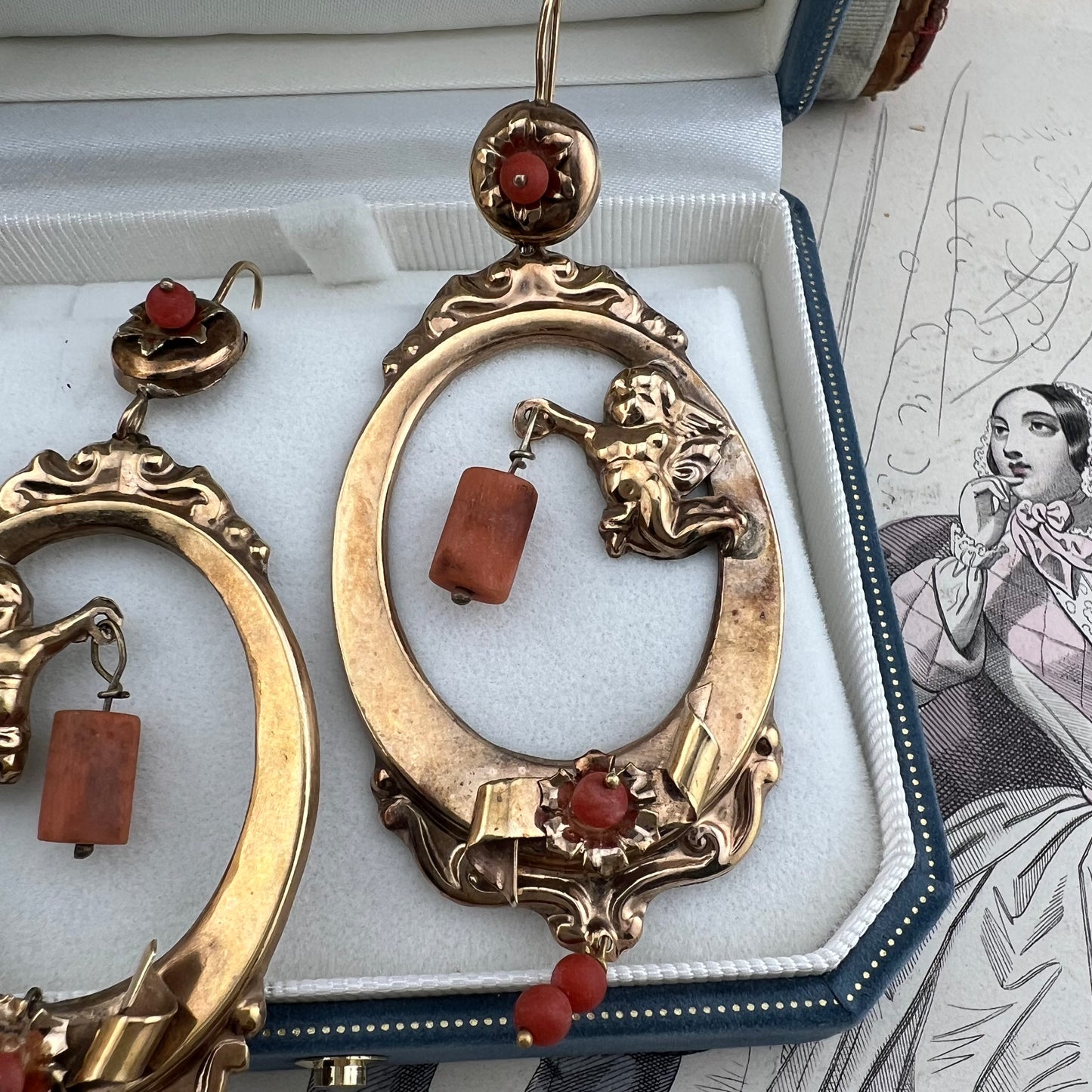 Orecchini Borbonici con Putto e Coralli — Modello Rarissimo, Regno delle Due Sicilie, metà ‘800