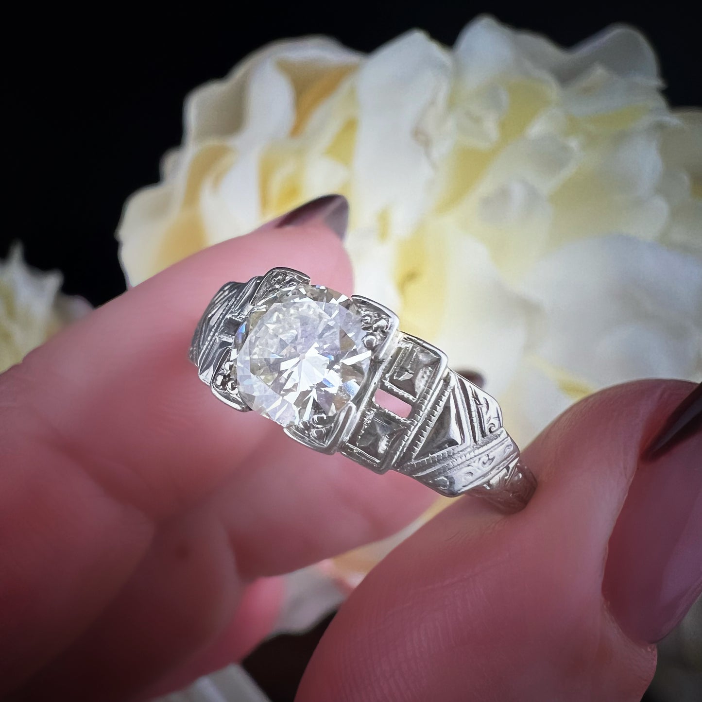 Anello solitario Art Déco in oro bianco 18 ct con diamante old mine cut