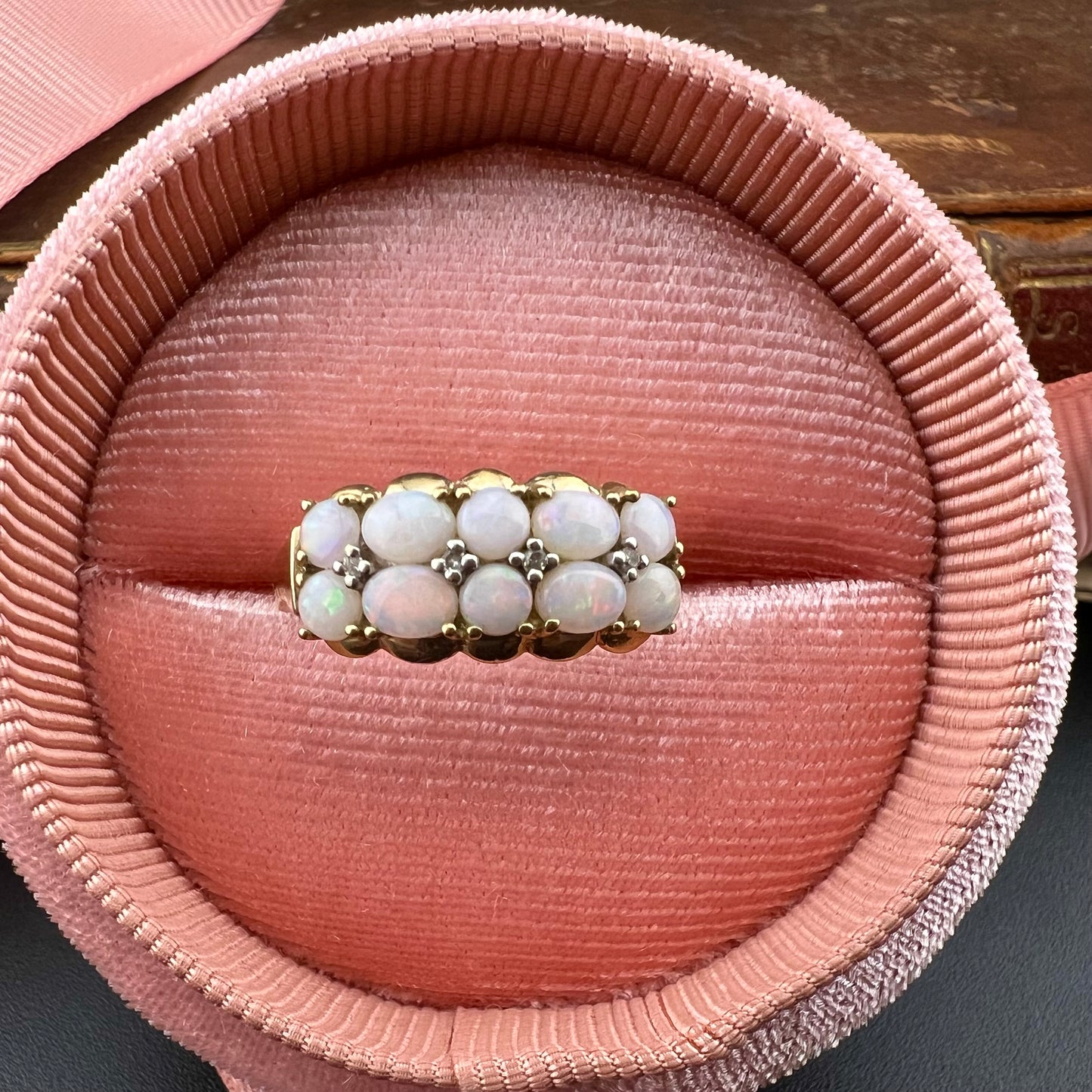 9ct yellow gold ring with opals and diamonds