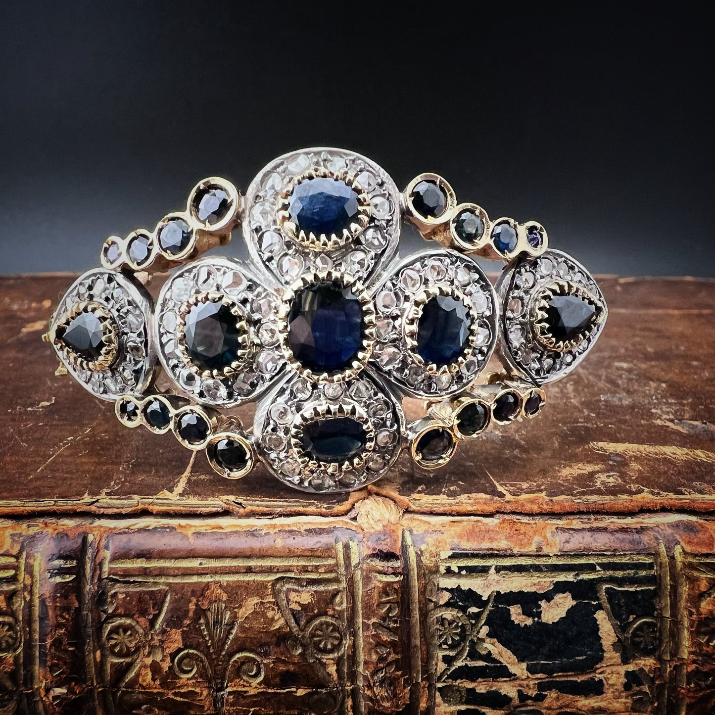 Vintage bracelet with sapphires and diamonds
