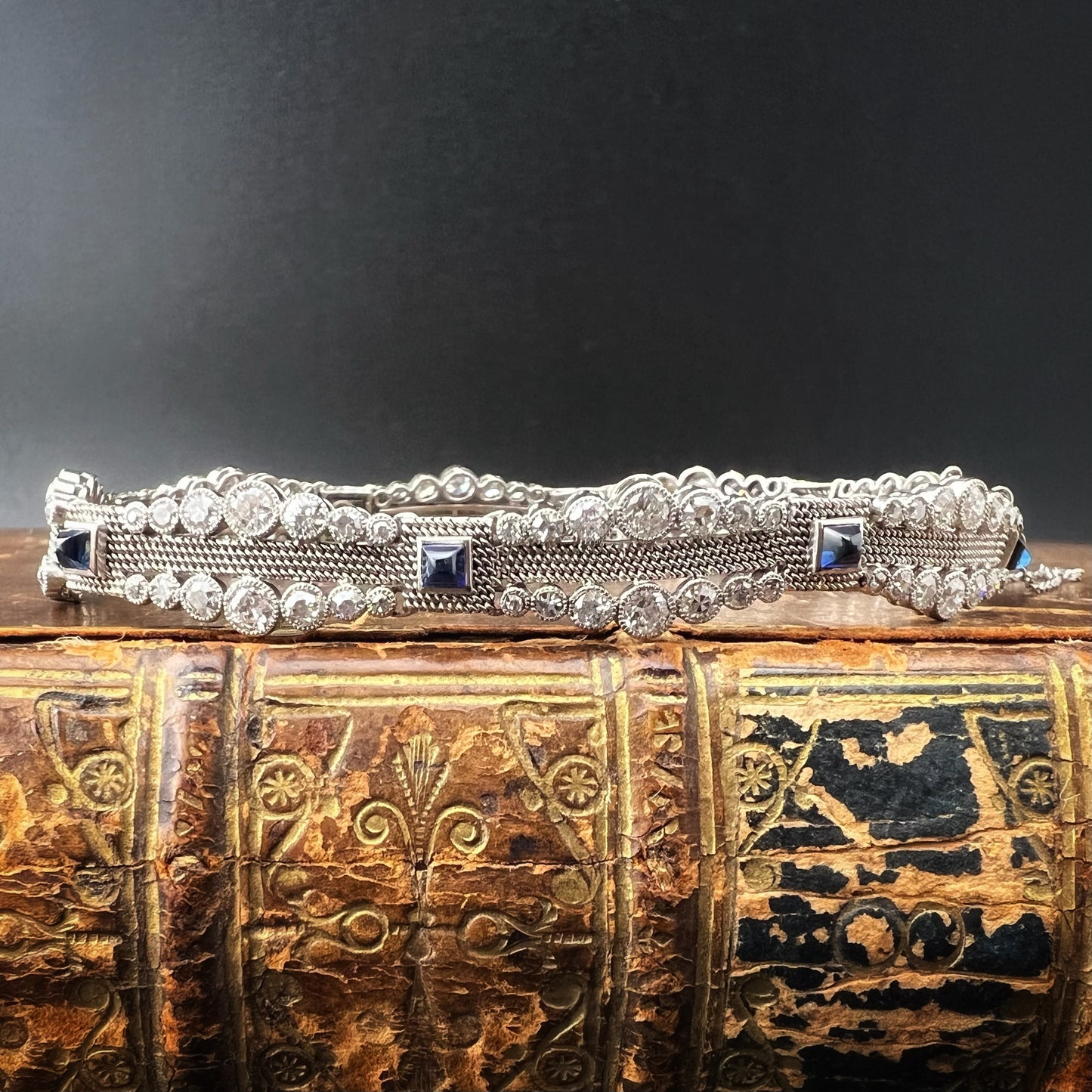 Armband aus Platin, Saphir und Diamanten, Frankreich, um 1913
