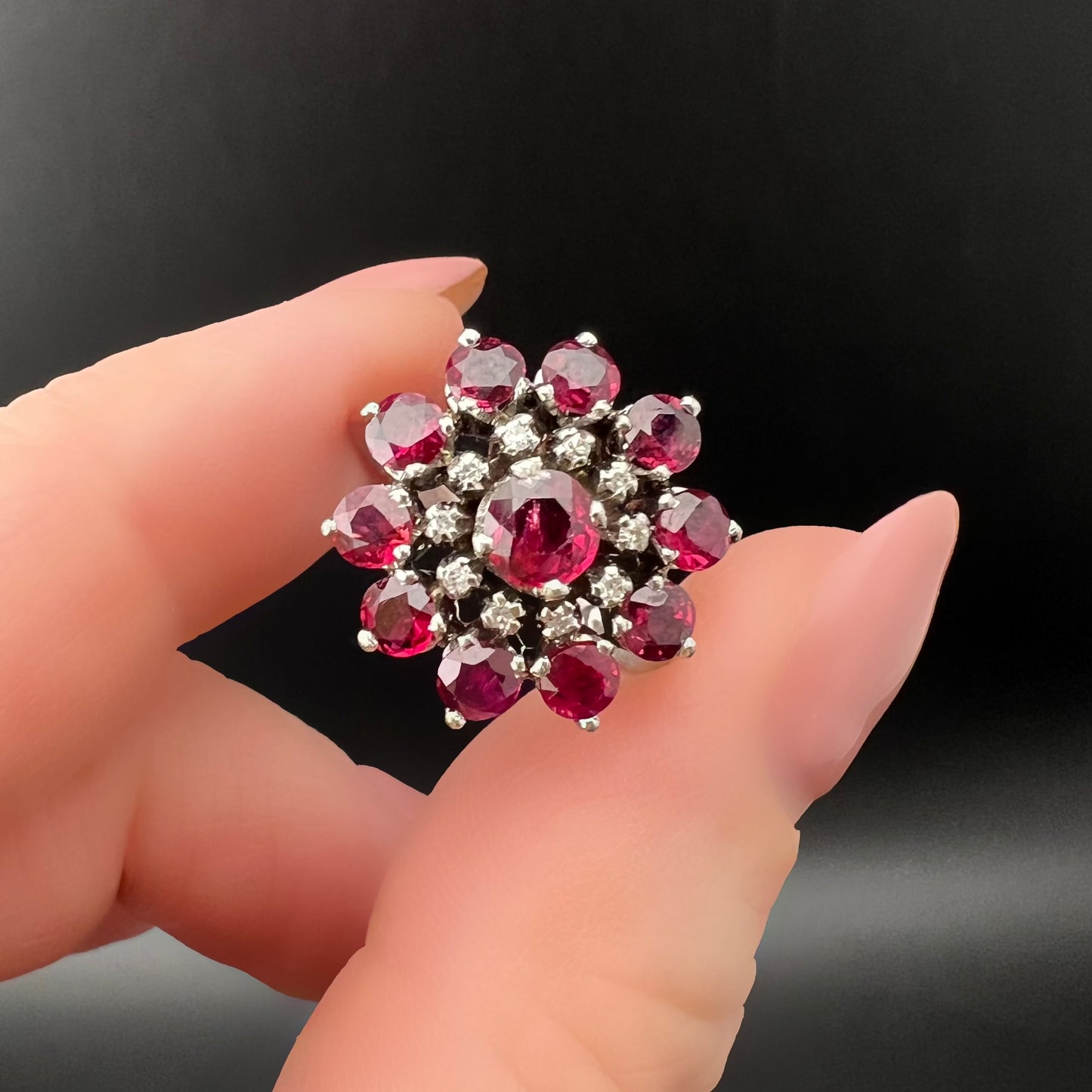 18K gold natural ruby and diamond daisy ring