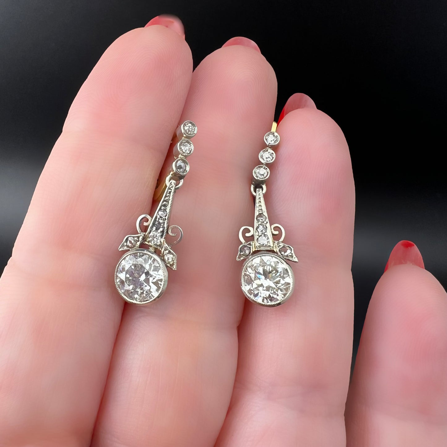 Orecchini Art Déco in Oro e Diamanti (Primi del '900 ct 2.28)