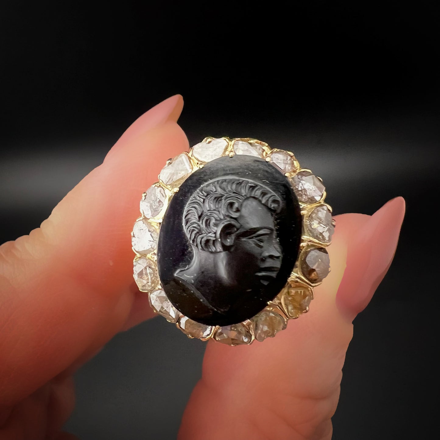 Goldring mit Onyx und Diamant Blackmoor