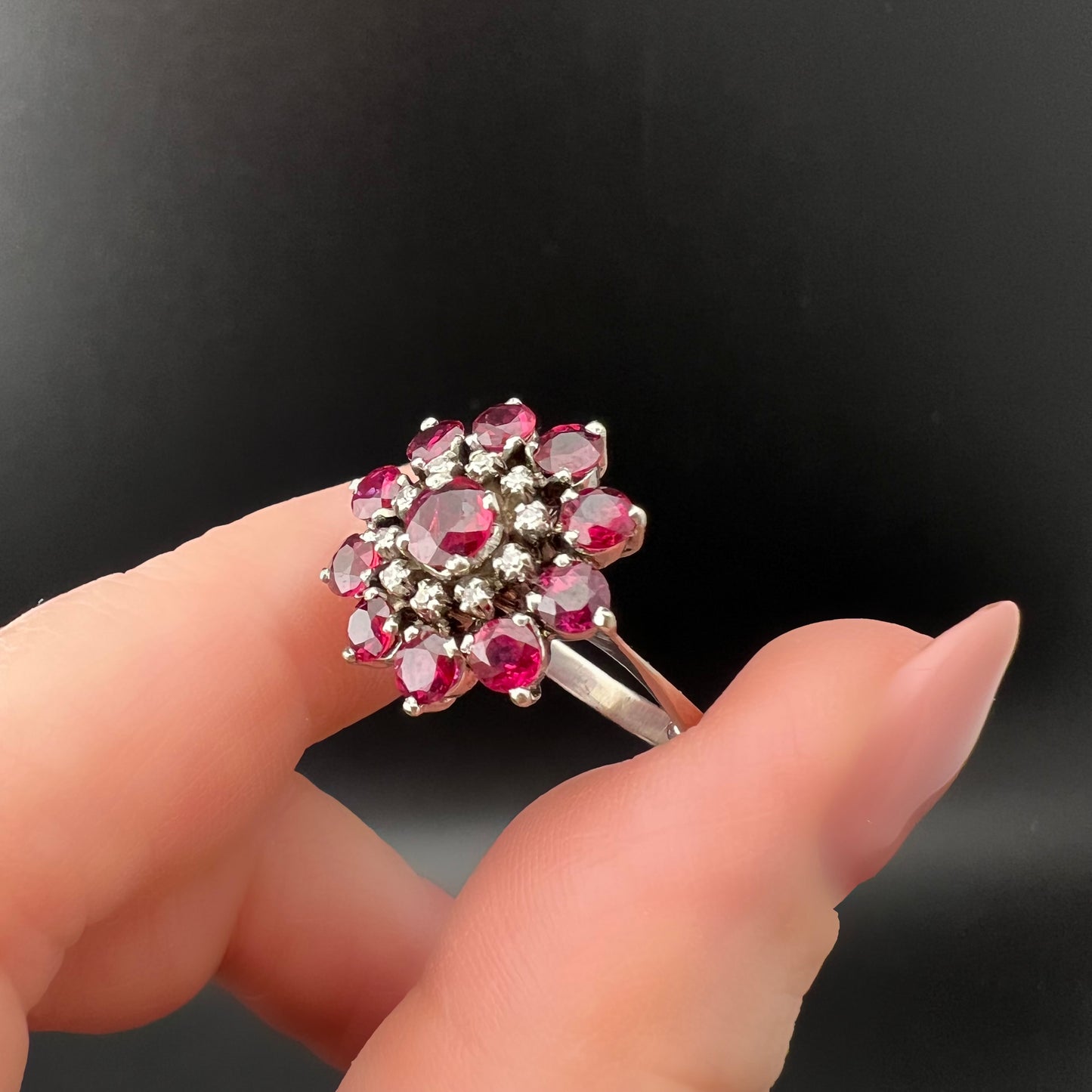 18K gold natural ruby and diamond daisy ring