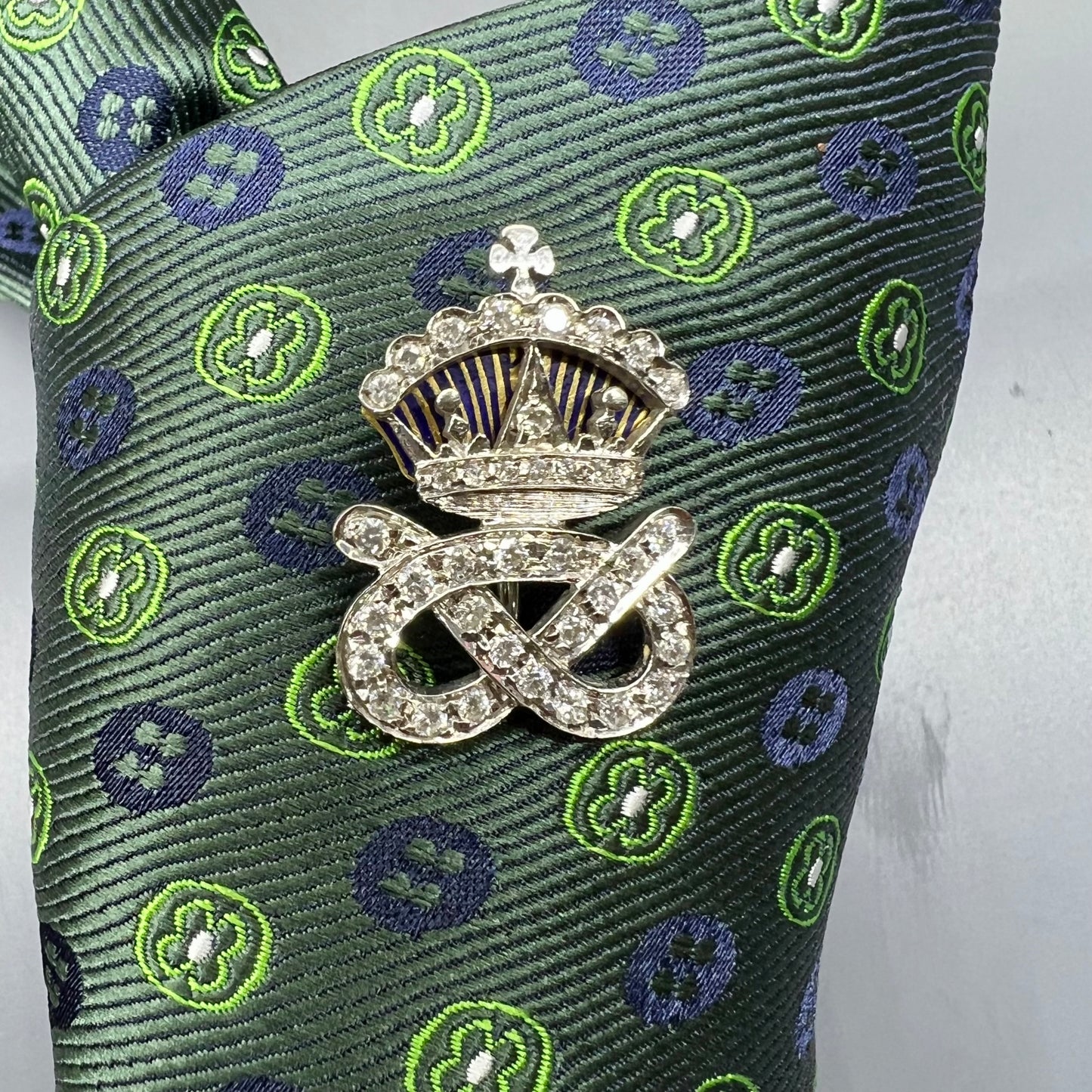 Staffordshire Yeomanry Regimental Brooch in 18ct Gold and Diamonds