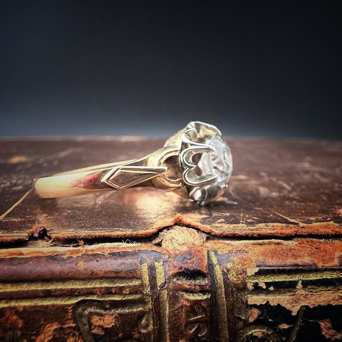 Solitärring aus 18 Karat Gold, Italien, ca. 1930