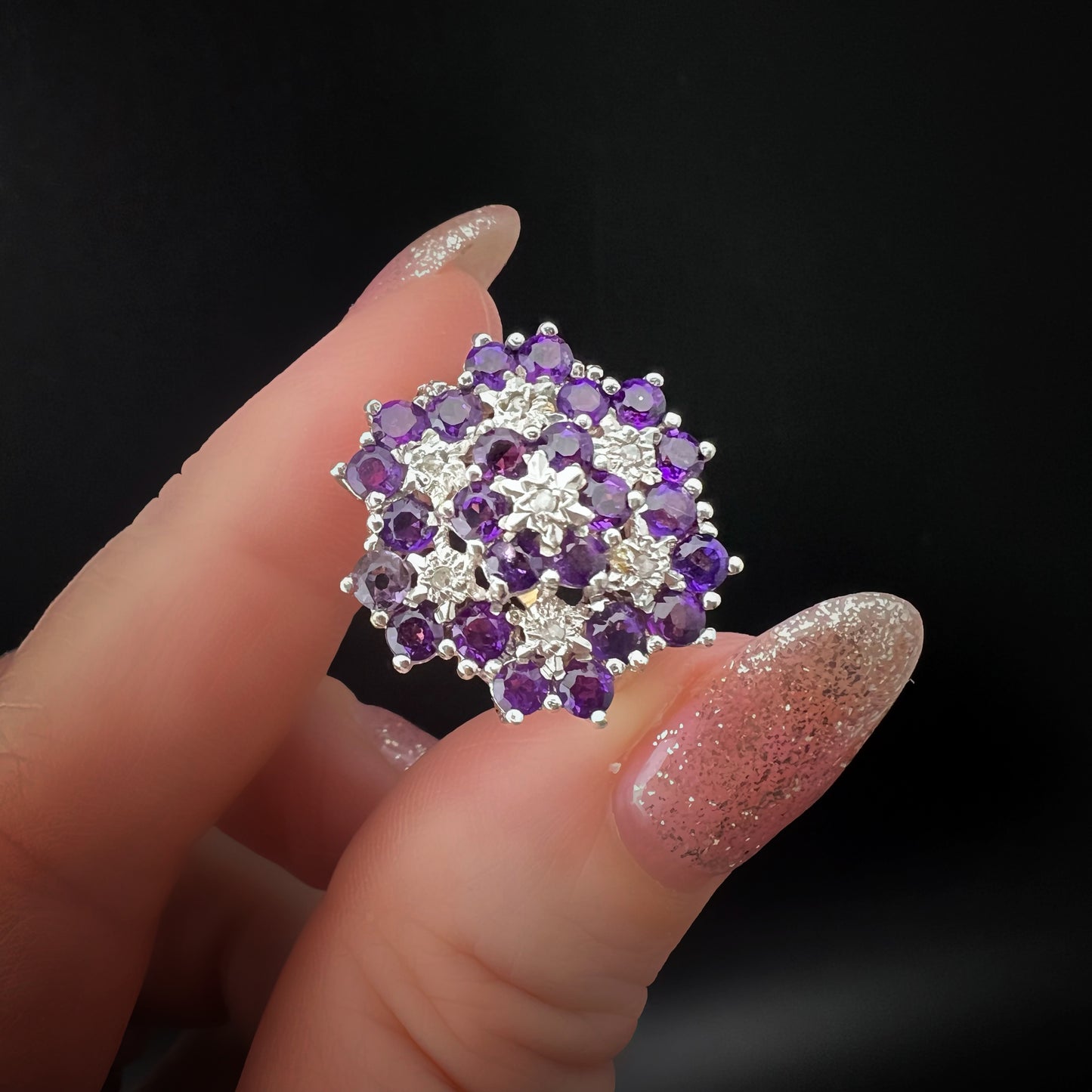Large flower ring in gold, amethysts and diamonds - Birmingham 1954