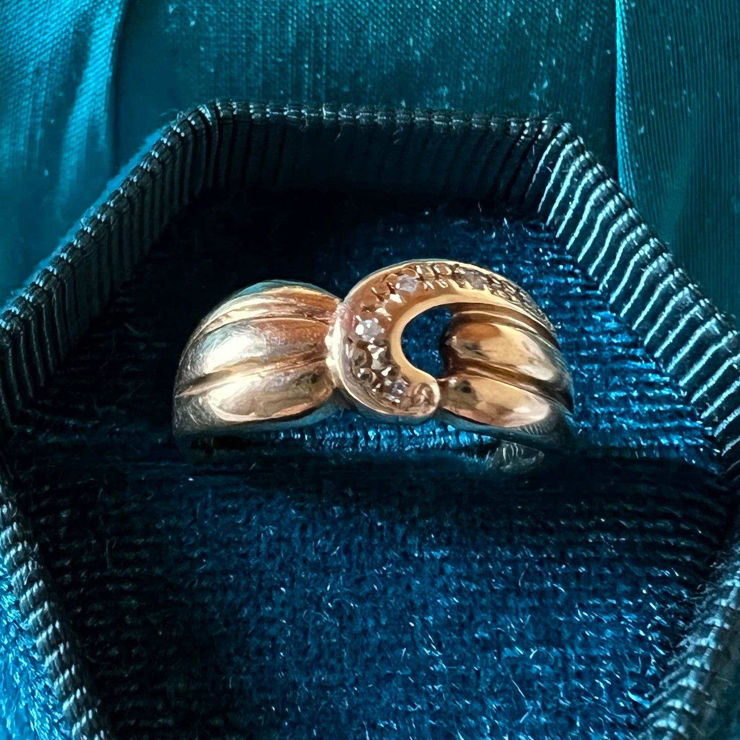 Bandring mit Diamanten