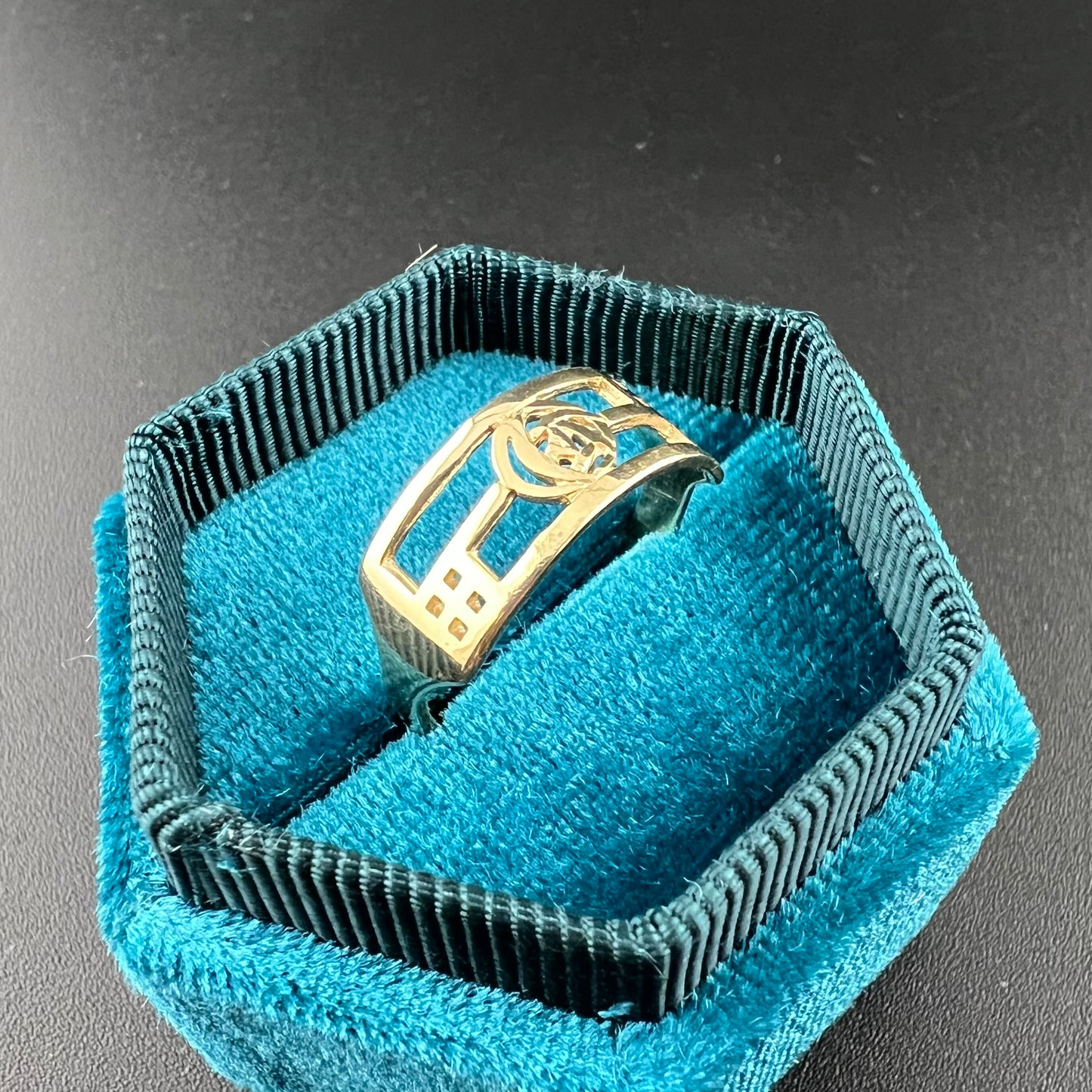 Mackintosh style gold ring
