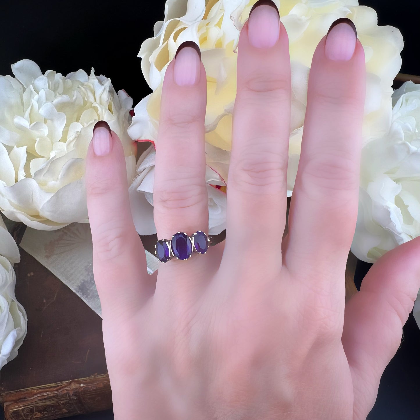 Anello trilogy con ametiste in oro giallo – Vintage anni ’70