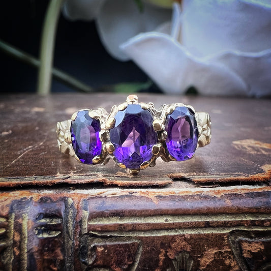 Anello vintage trilogy in oro con ametiste