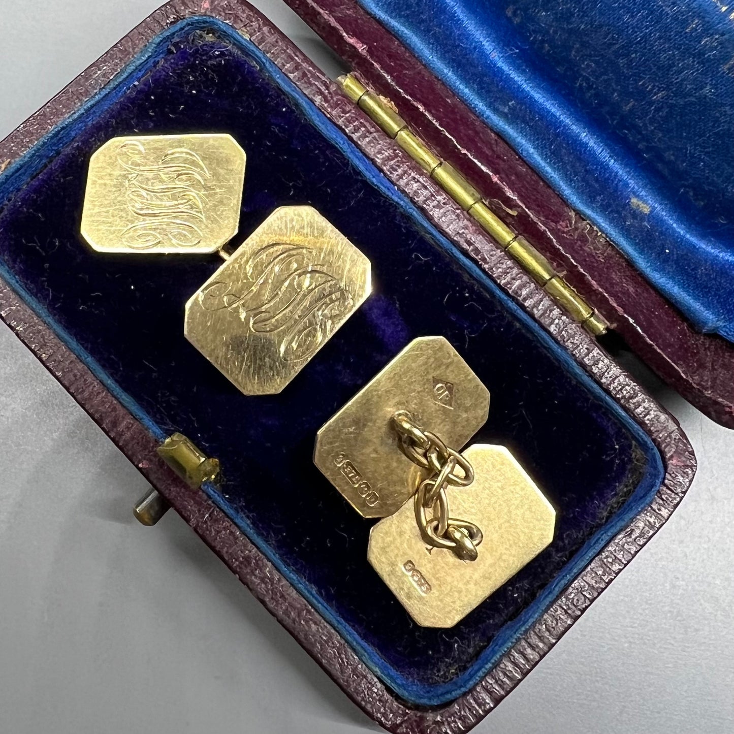 A pair of 9ct gold English cufflinks, Birmingham, 1937.