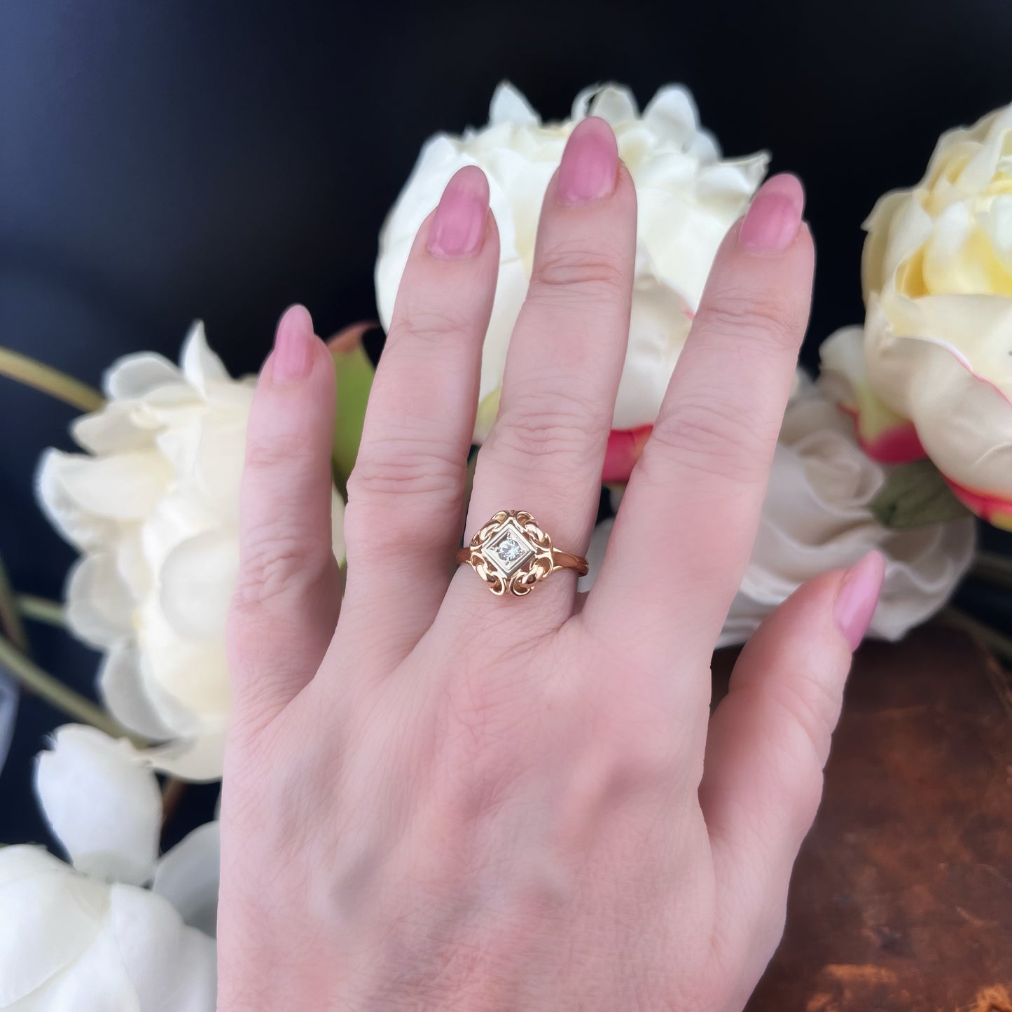 18 kt Gelbgoldring mit Leukosaphiren – Anfang des 20. Jahrhunderts