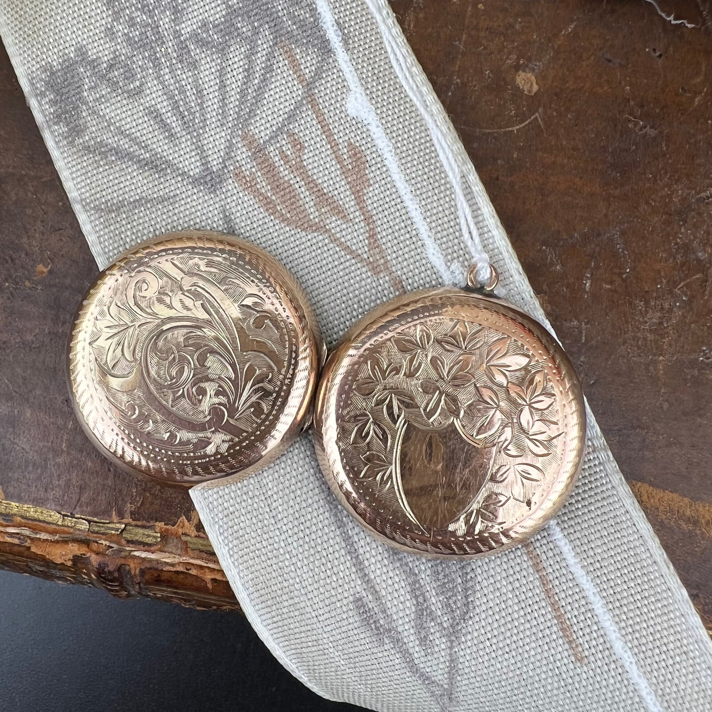 N. 04 - Locket porta foto in oro 9 ct back & front primi ‘900