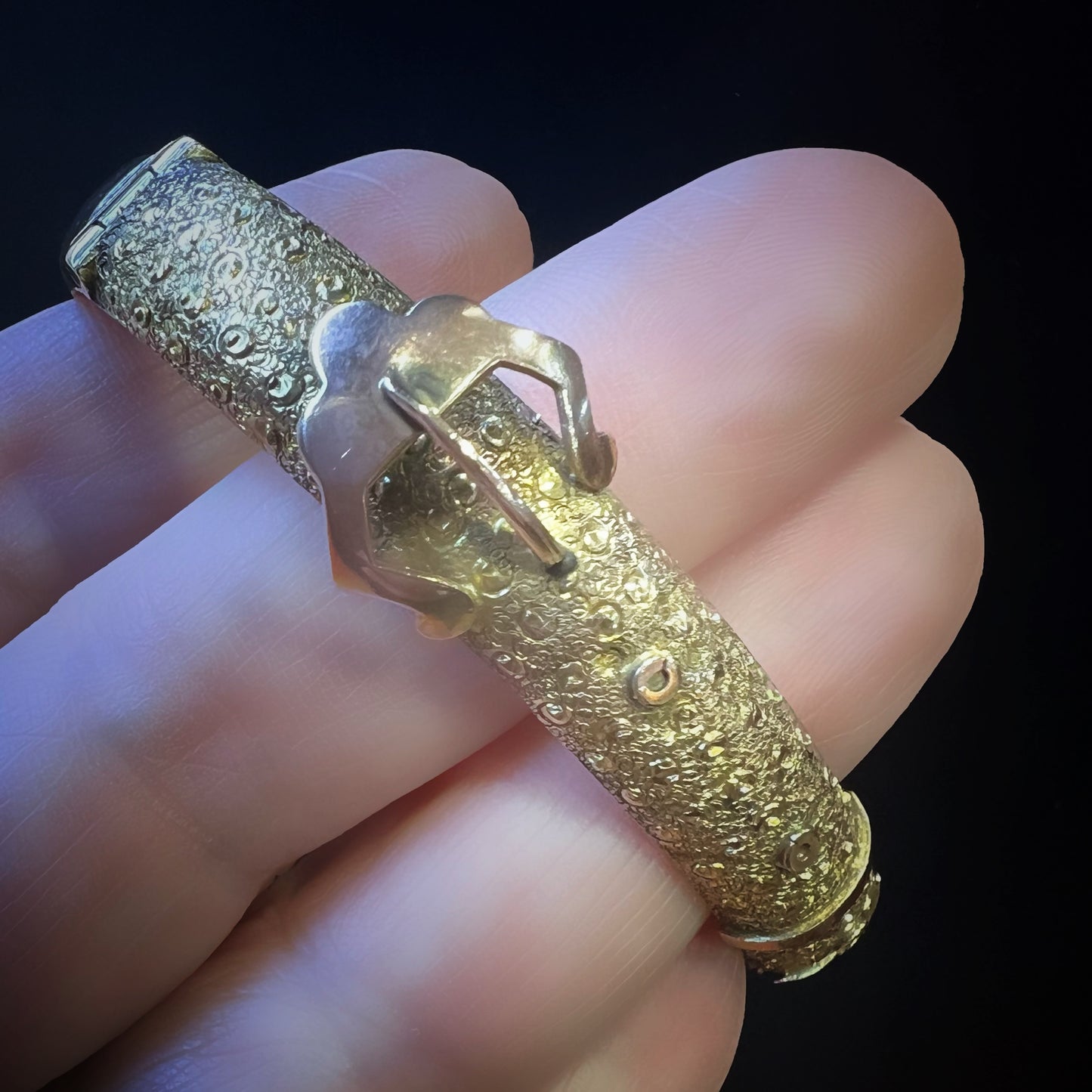 Antique rigid cuff bracelet with buckle decoration - Birmingham late 19th century