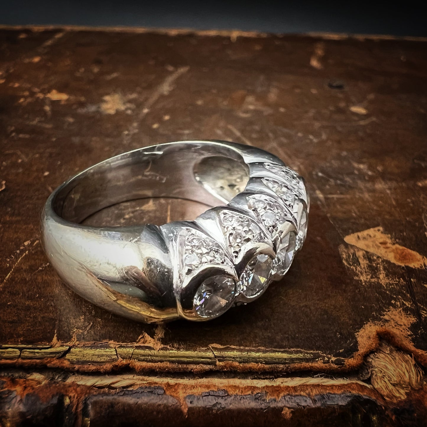 Riviera-Bandring aus 18 Karat Gold und Diamanten von insgesamt 1,40 Karat