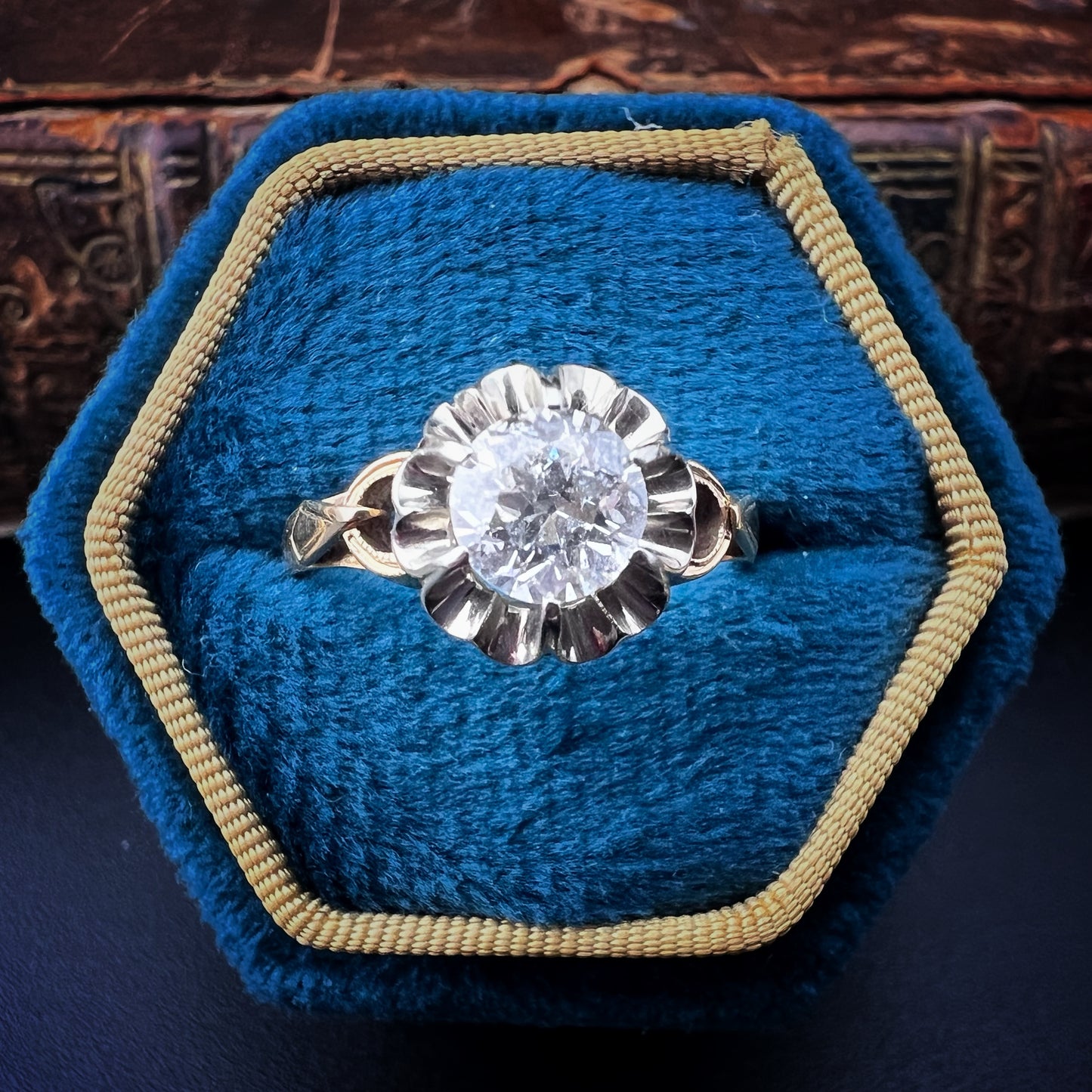 Solitärring aus 18 Karat Gold, Italien, ca. 1930