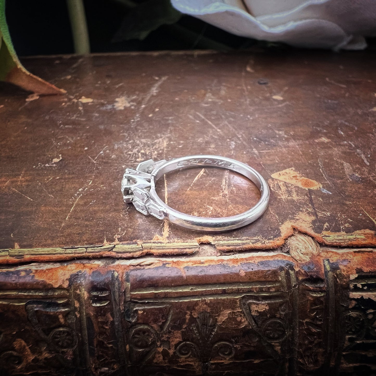 Platin- und Altmine-Diamantring aus dem frühen 20. Jahrhundert