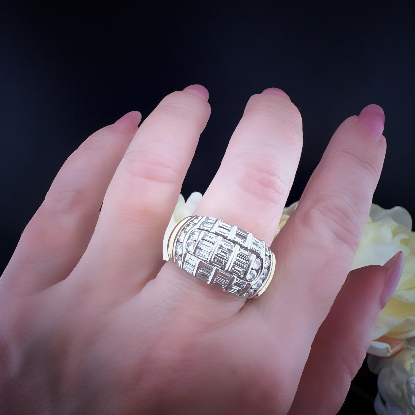 Vintage-Bandring aus 18 Karat Gelbgold mit Baguette- und runden Diamanten – insgesamt 2,31 ct