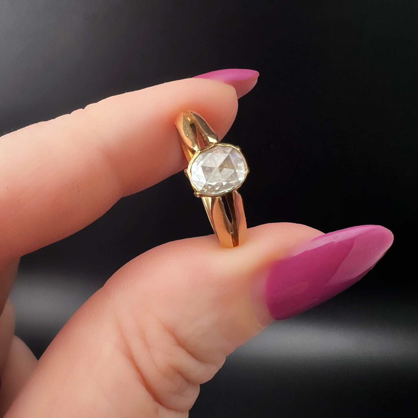 Antique 14K gold ring with 0.60 ct rose diamond