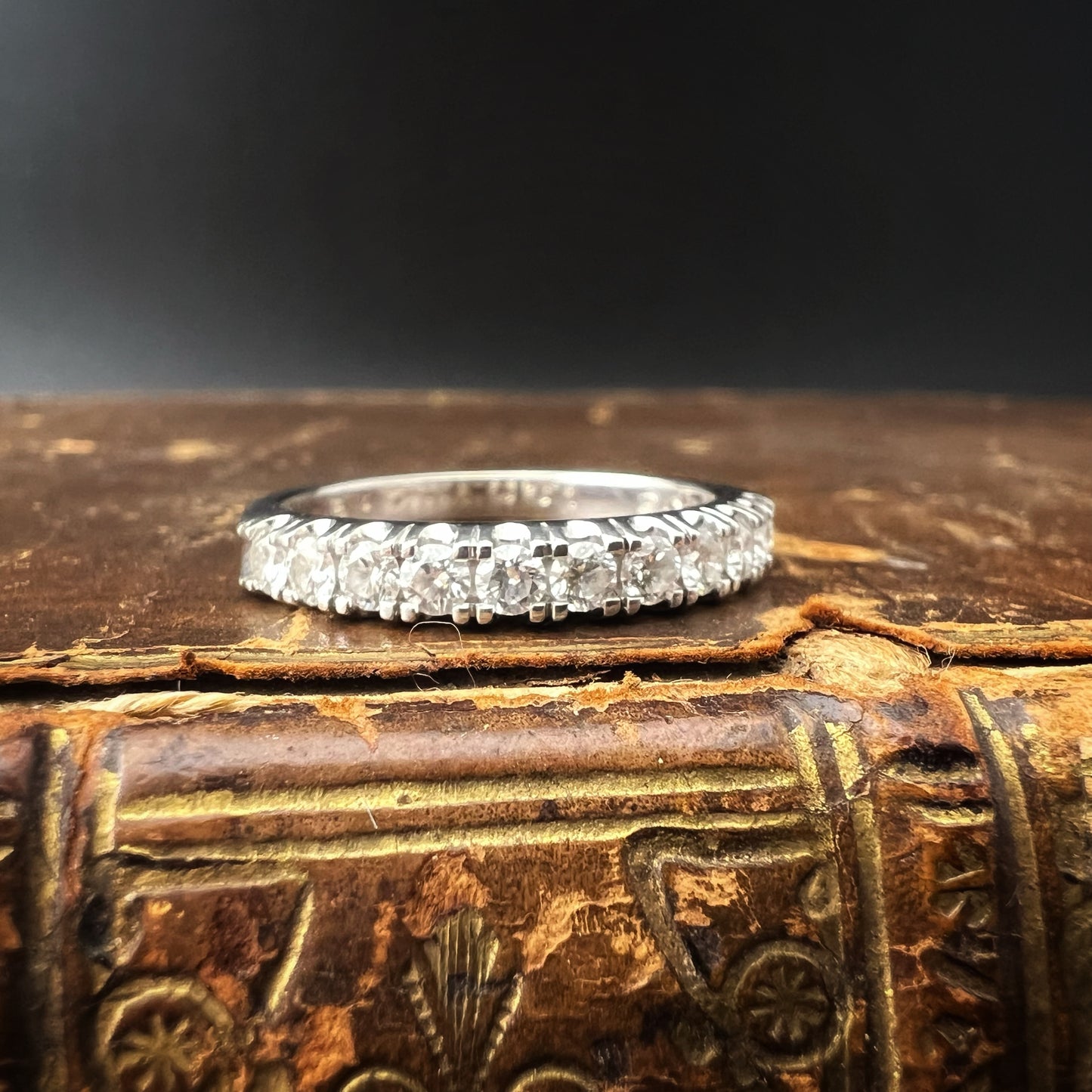 18k white gold Riviera wedding ring with 11 certified IF/VS G/H diamonds