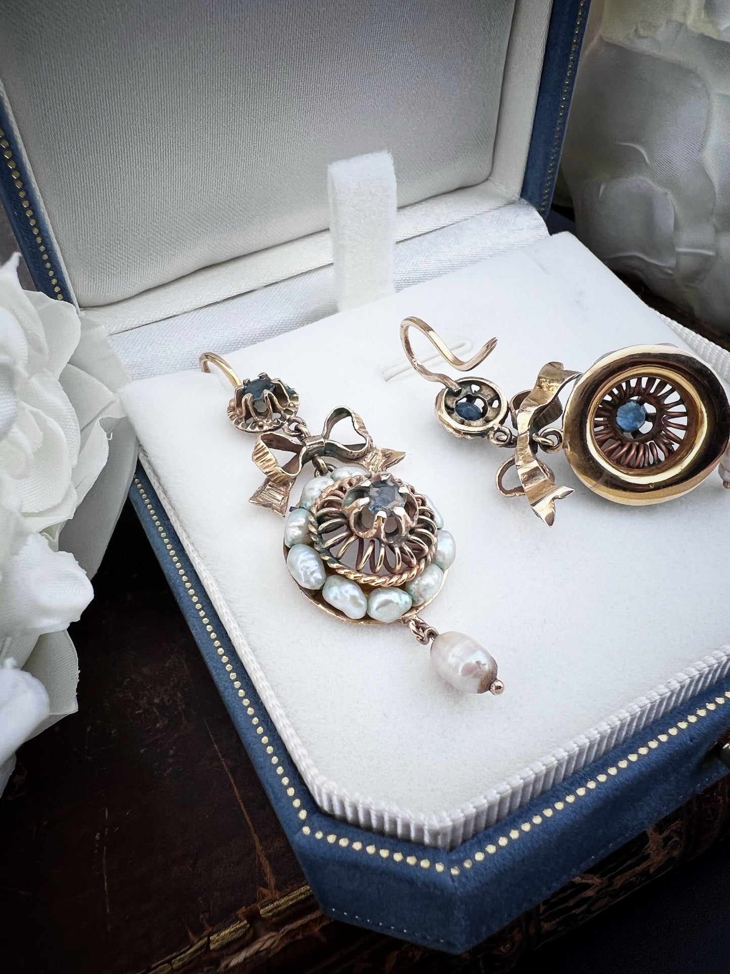 Antique Pair of 10kt Gold Earrings with Sapphires and Baroque Pearls – Late 19th Century