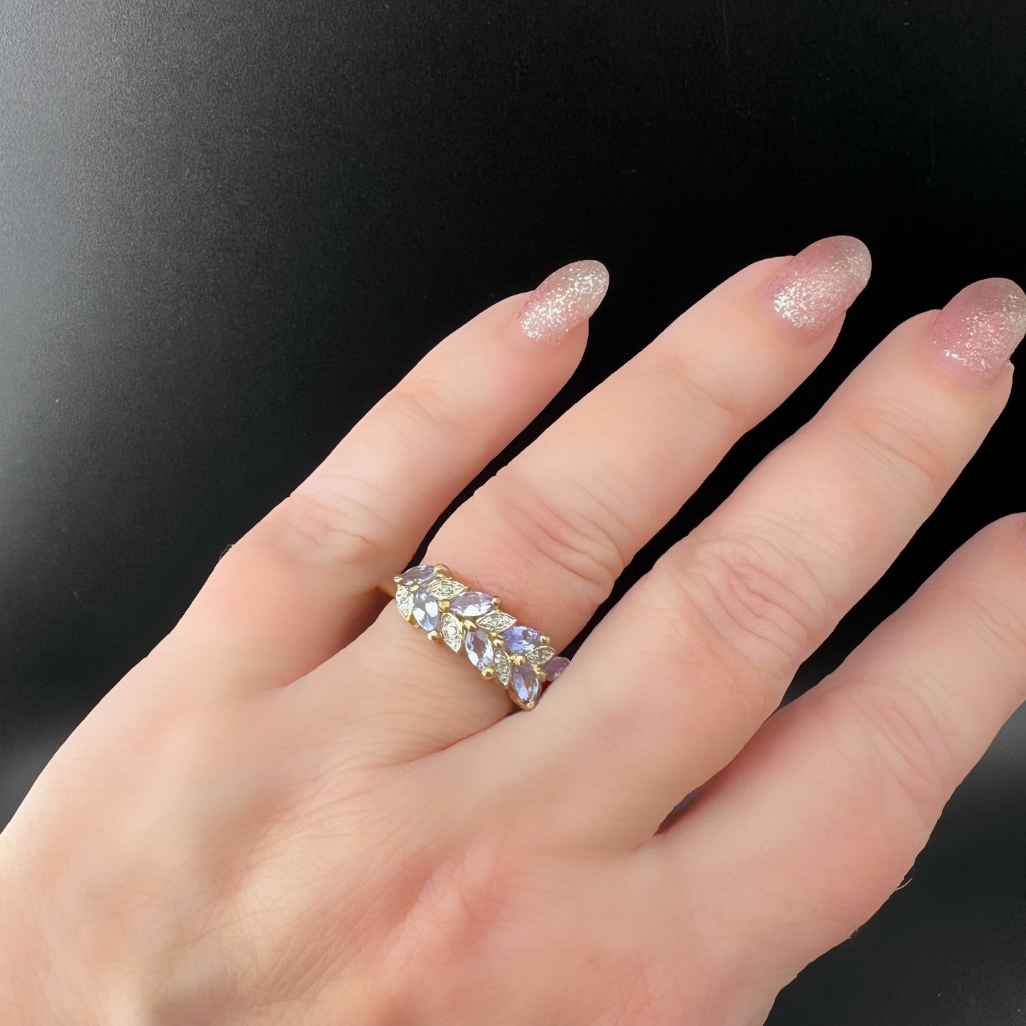 Englischer Vintage-Ring aus 9 Karat Gold mit Tansaniten und Diamanten