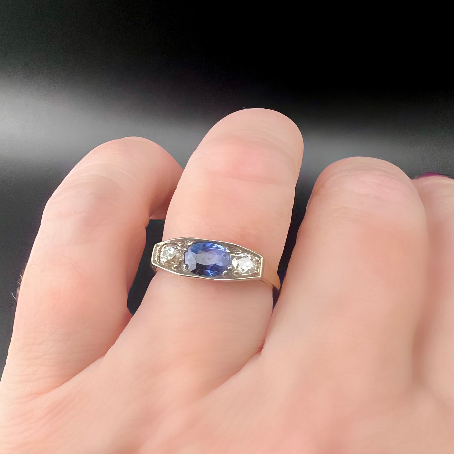 Trilogie-Ring aus 14 Karat Gold mit Saphir und alten Minendiamanten