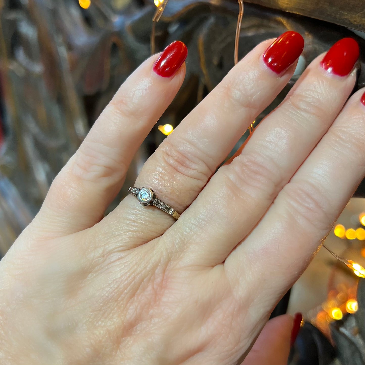 Solitaire ring with diamond from the early 1900s in 18 yellow gold