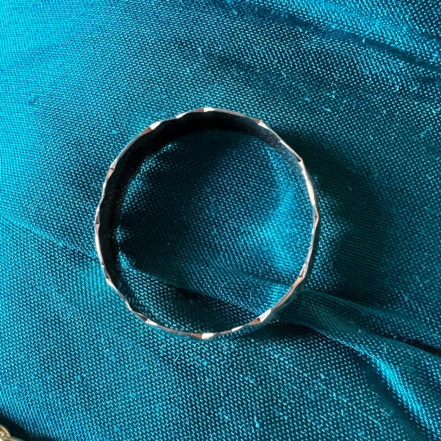 Band ring with hearts