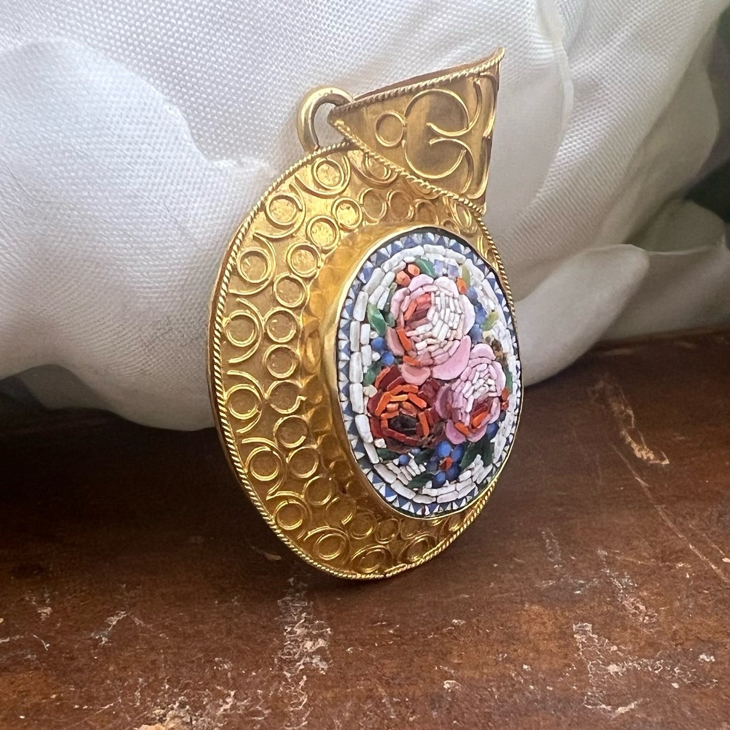 Pendente porta ritratti in oro e Micromosaico - Venezia ‘800