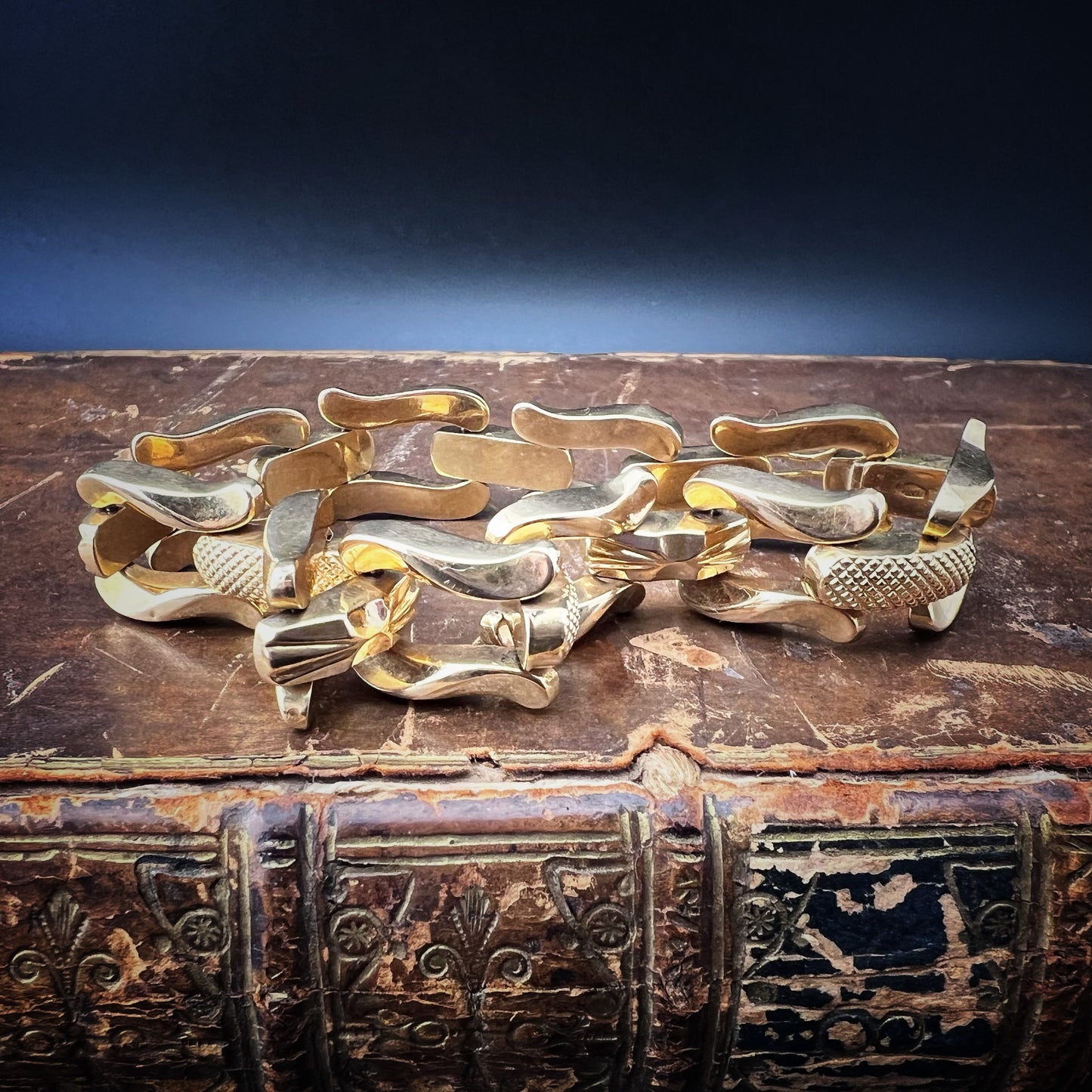Bracciale anni ‘50 in oro 18 carati firma F.O.B.