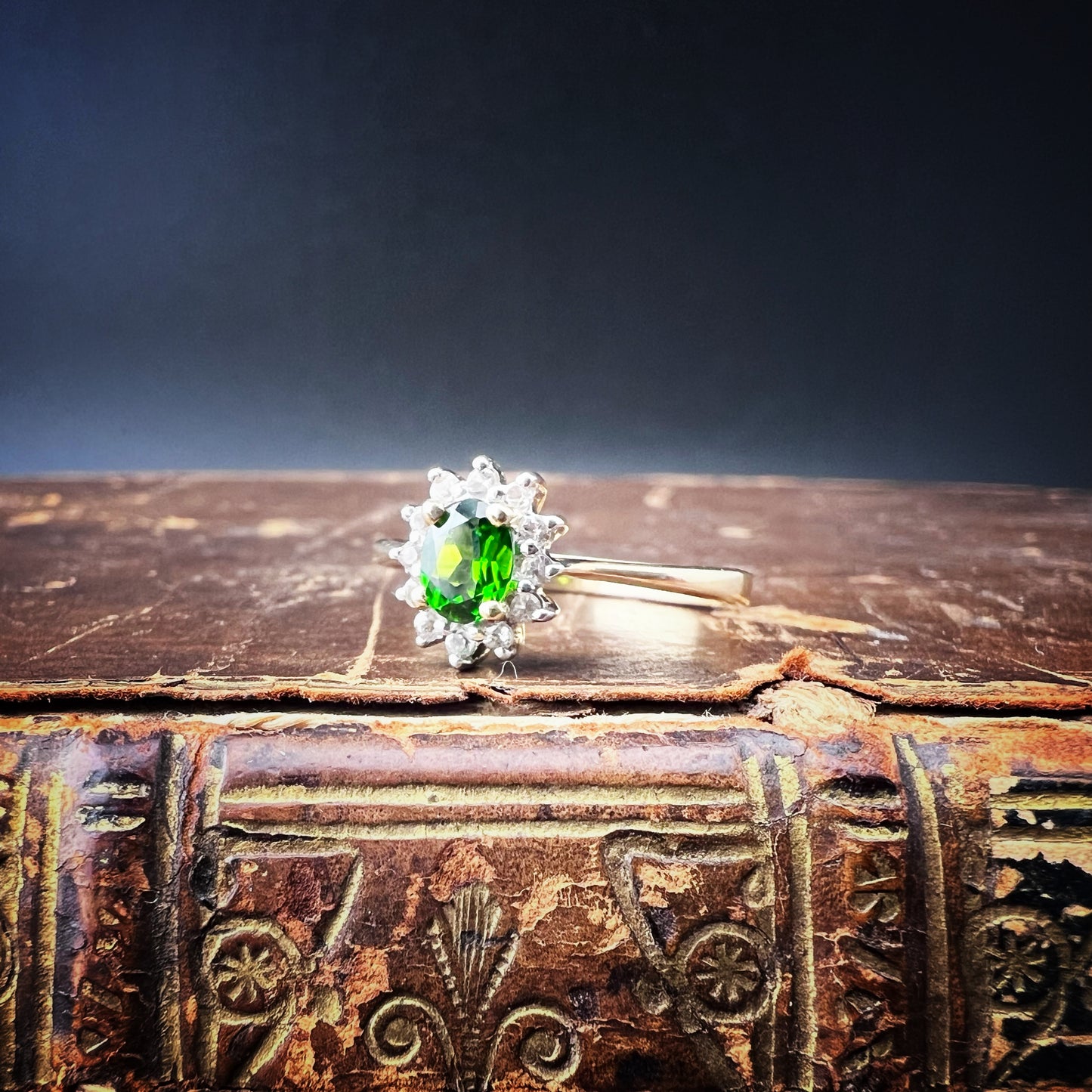Vintage 9ct Yellow Gold Ring with Chrome Diopside and White Topazes