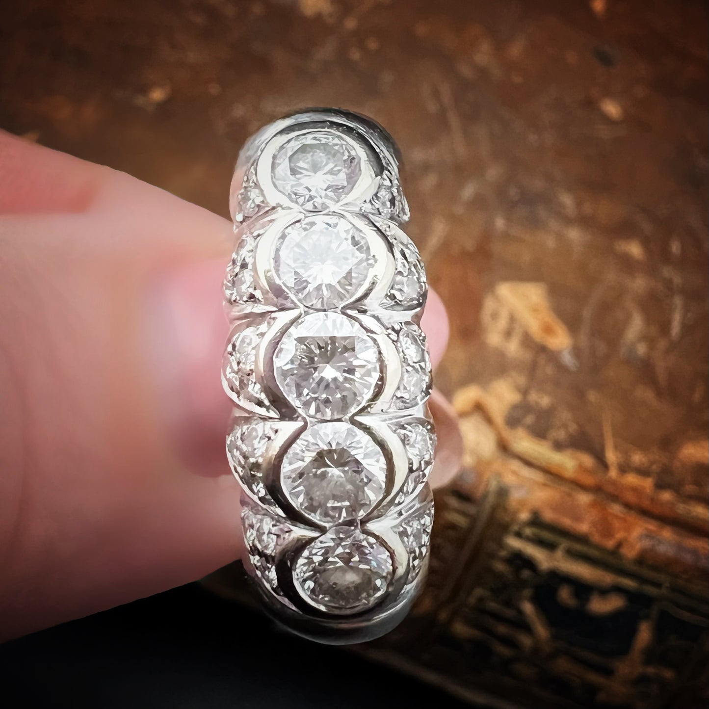 Riviera-Bandring aus 18 Karat Gold und Diamanten von insgesamt 1,40 Karat