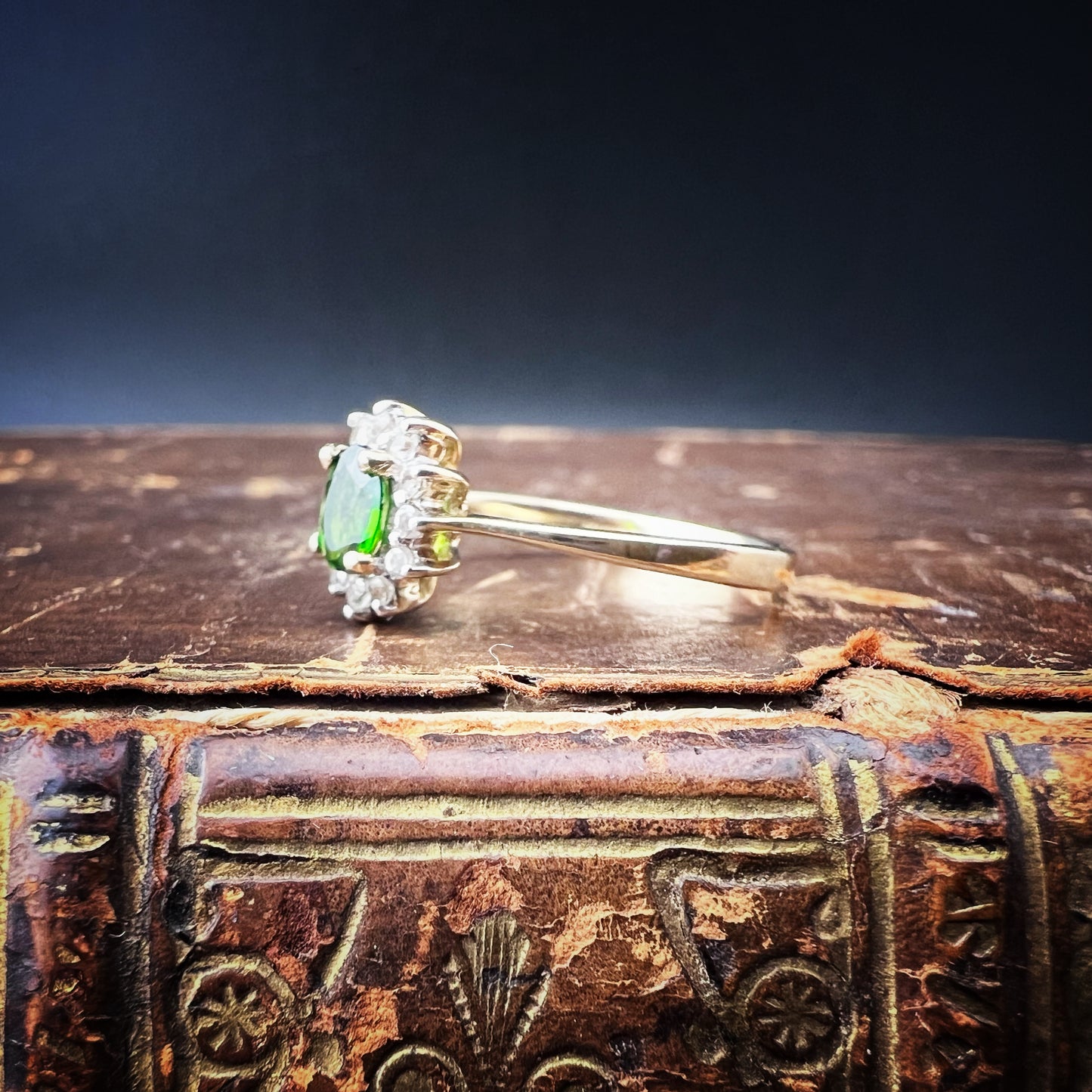 Vintage 9ct Yellow Gold Ring with Chrome Diopside and White Topazes