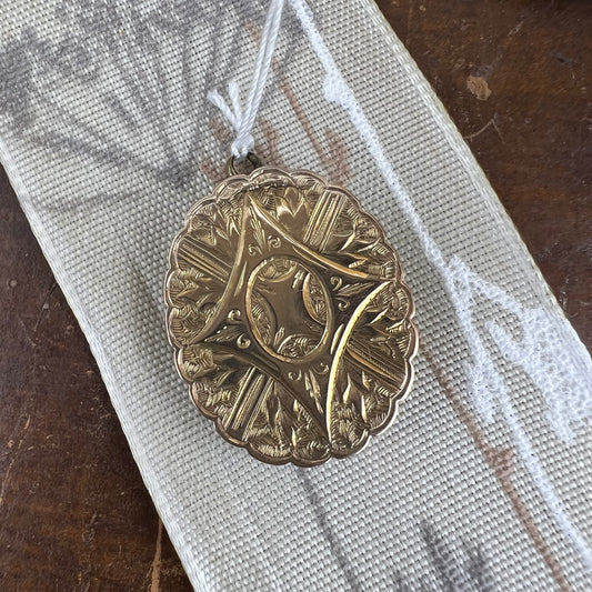 N. 05 - Locket porta foto ovale in oro 9 ct back & front primi ‘900